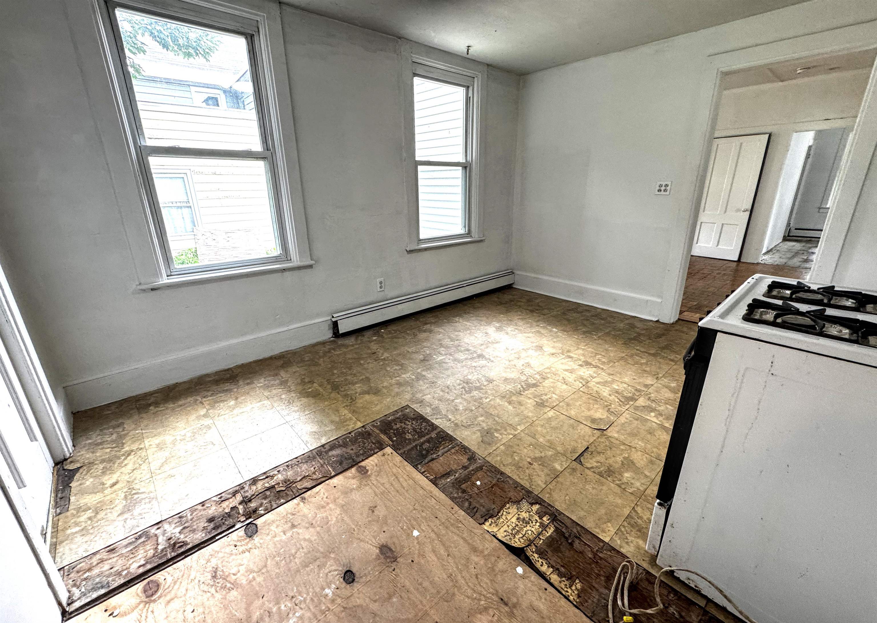 127 Dewey Street Property Photo 25