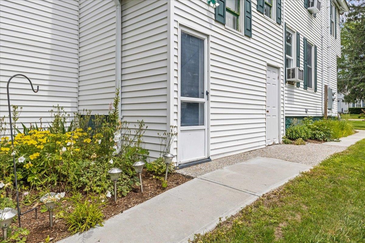 23 Spring Street Property Photo 8