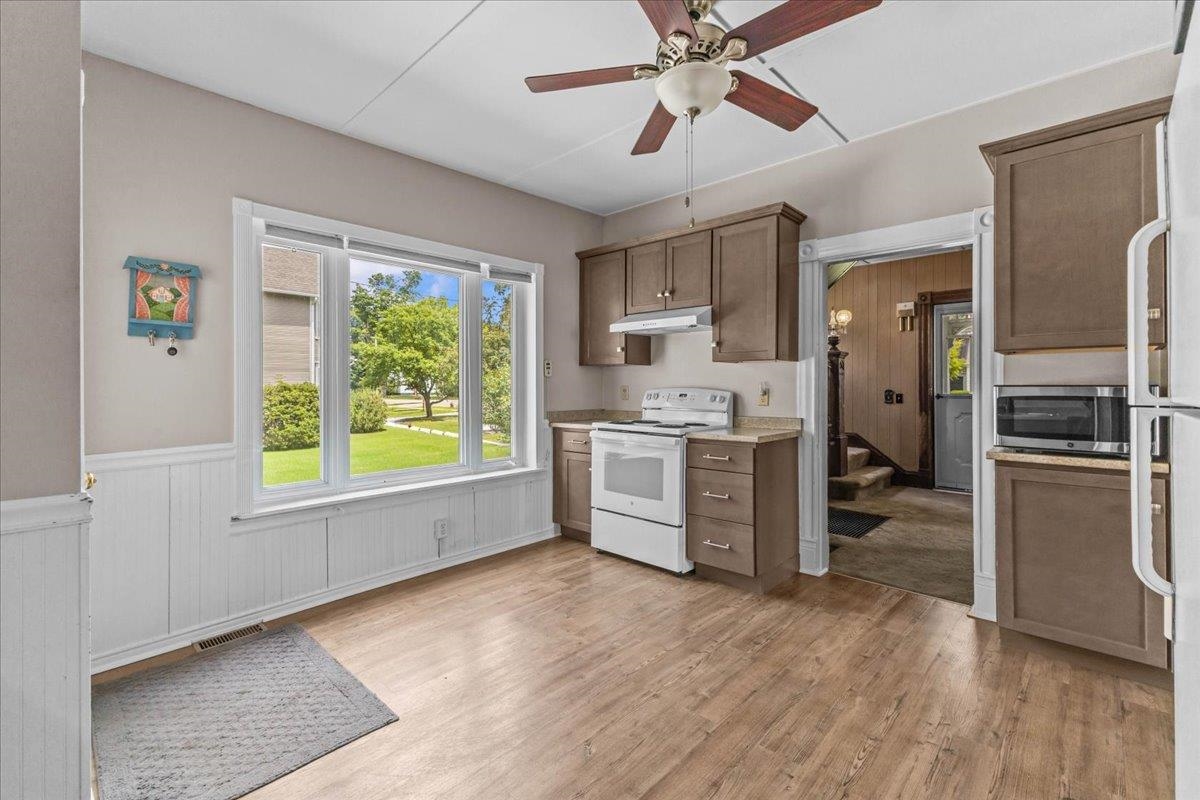23 Spring Street Property Photo 14