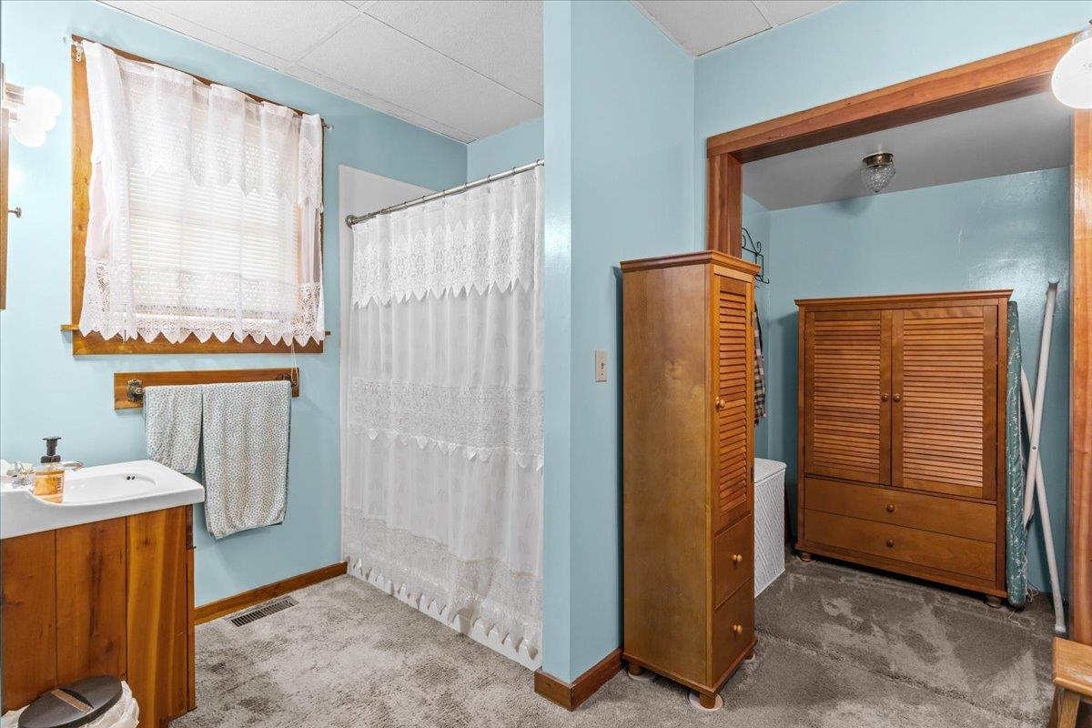 23 Spring Street Property Photo 24