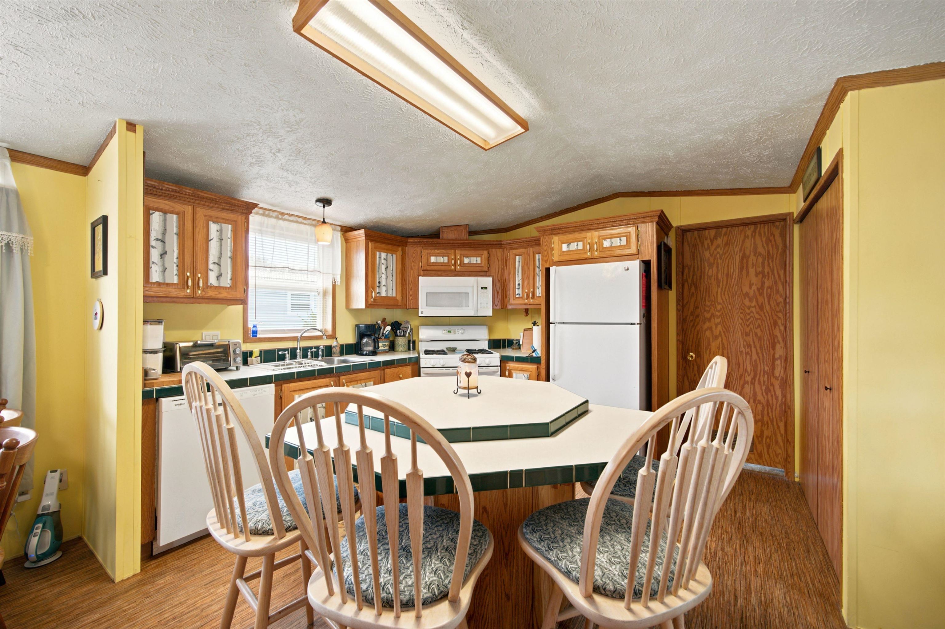 37 Circle Drive Property Photo 18