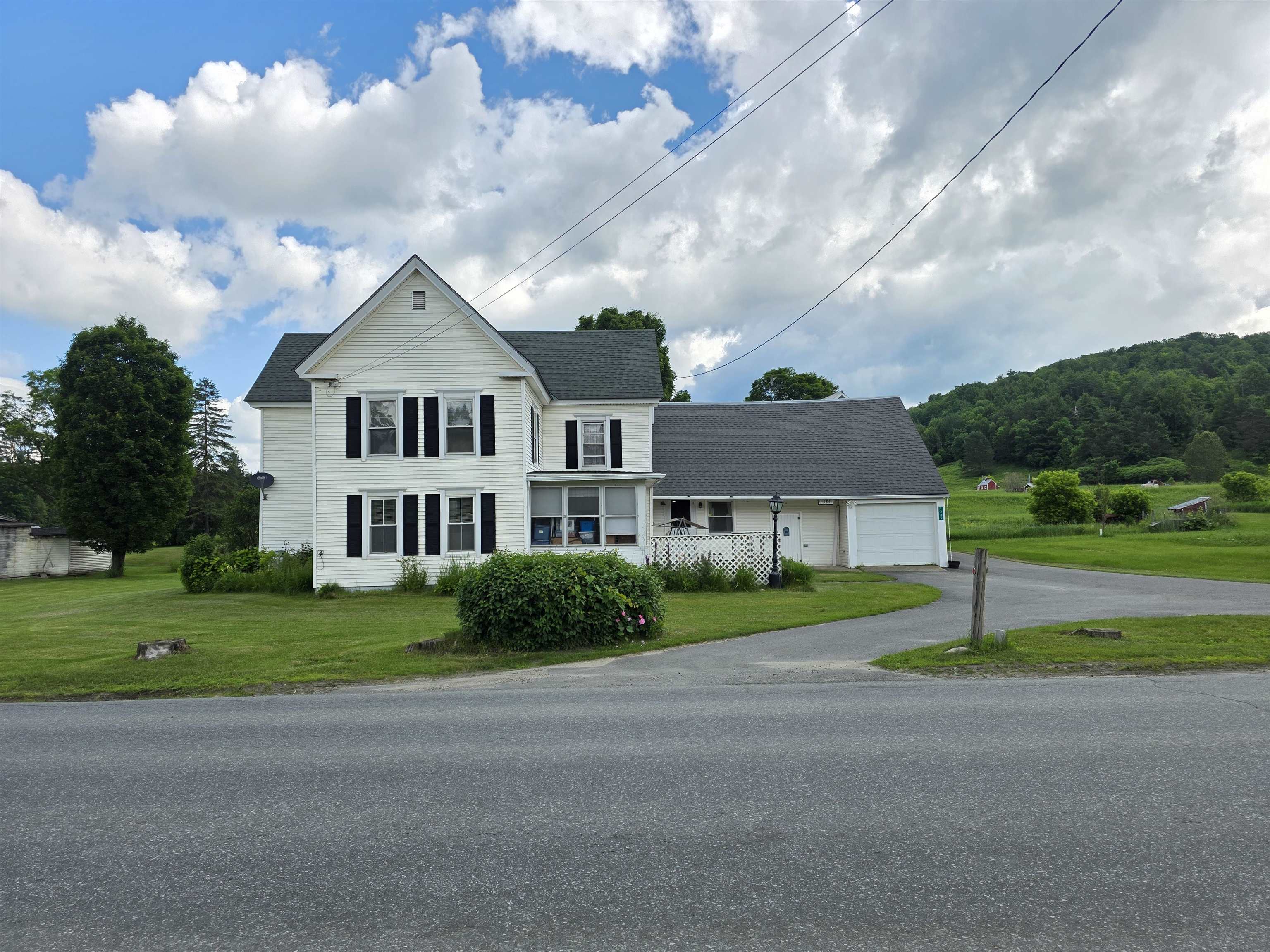 1385 Red Village Road Property Photo 4