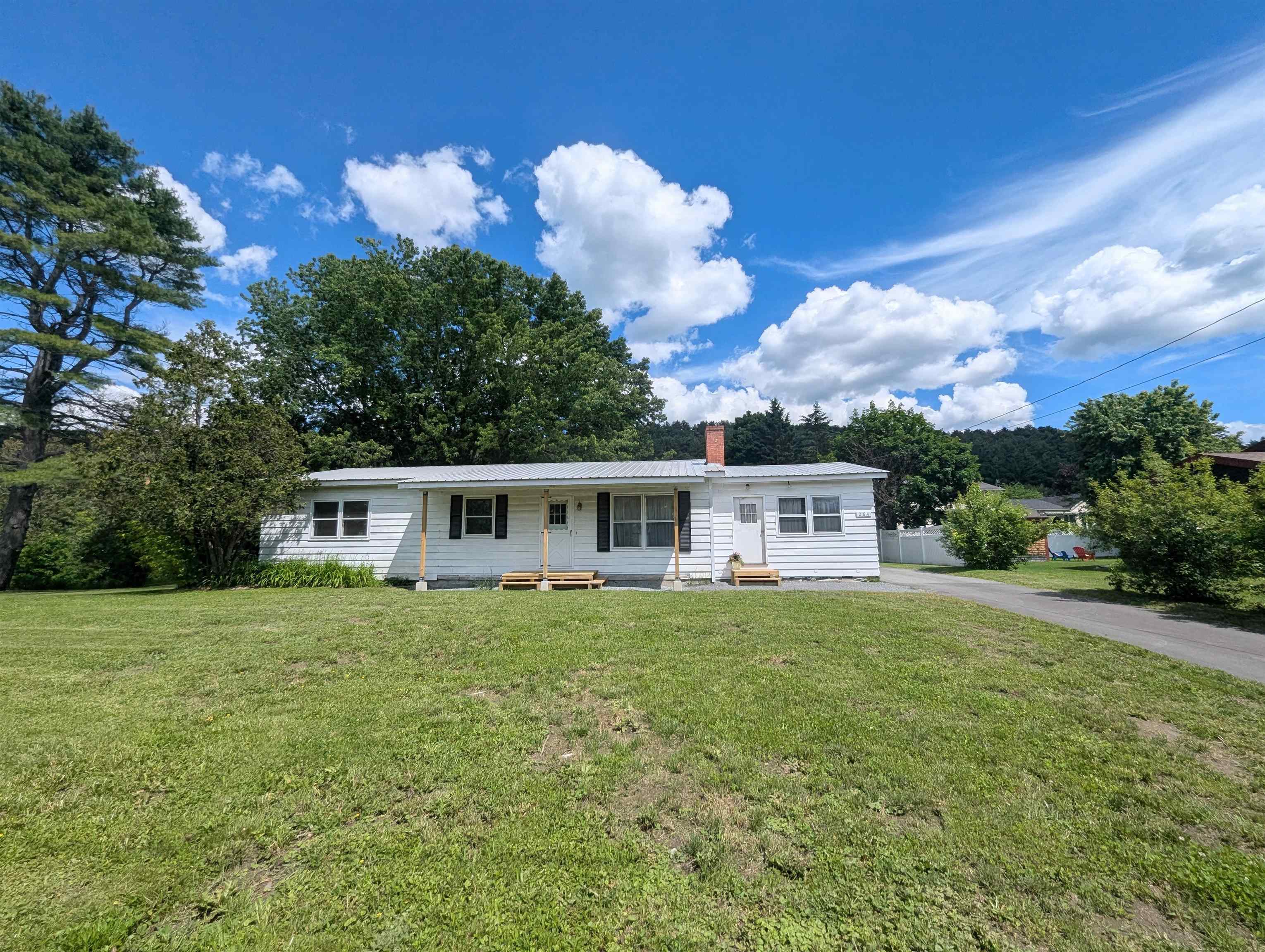 264 Breezy Hill Road Property Photo 1