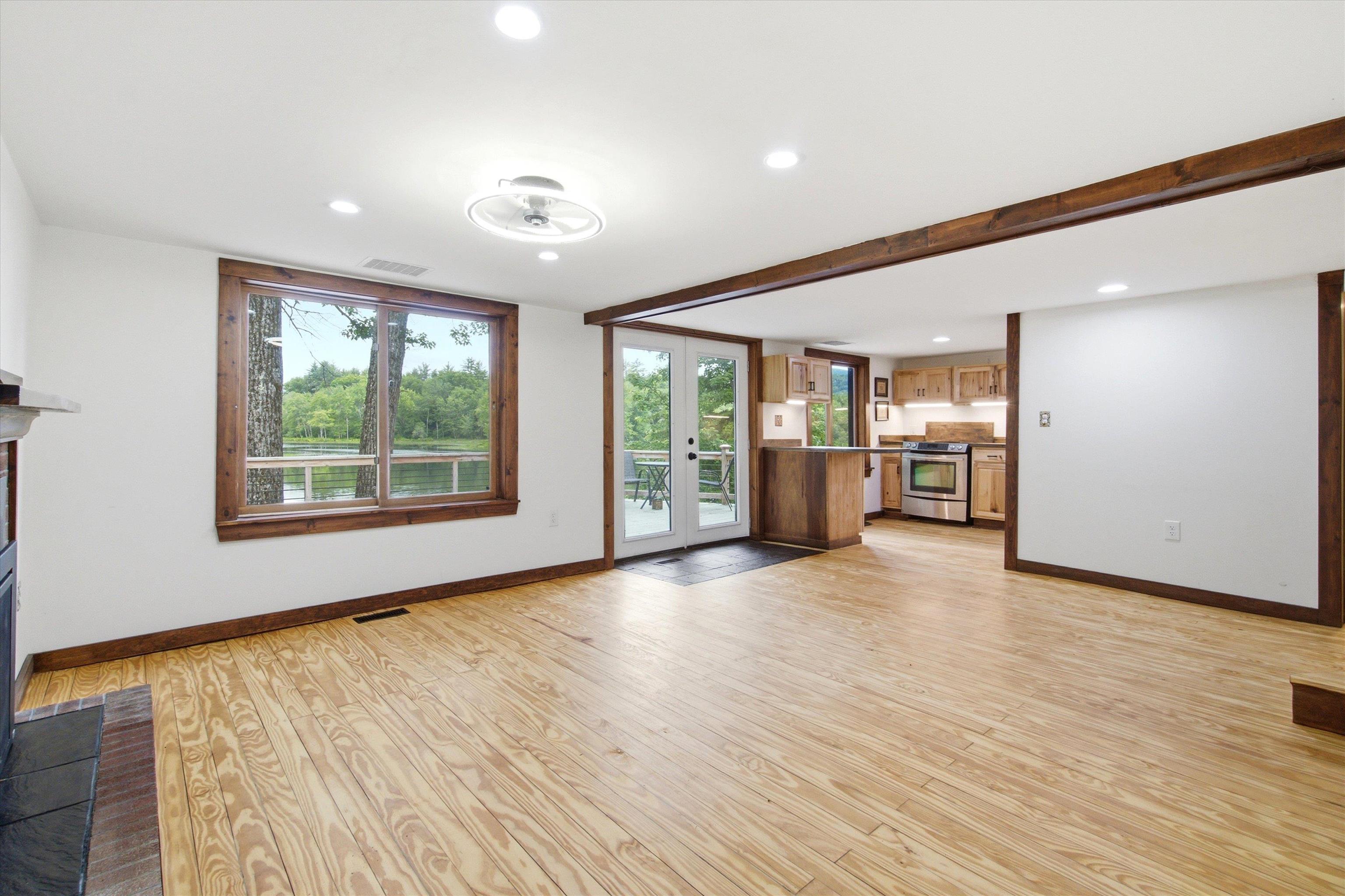 405 Bay Road Property Photo 9