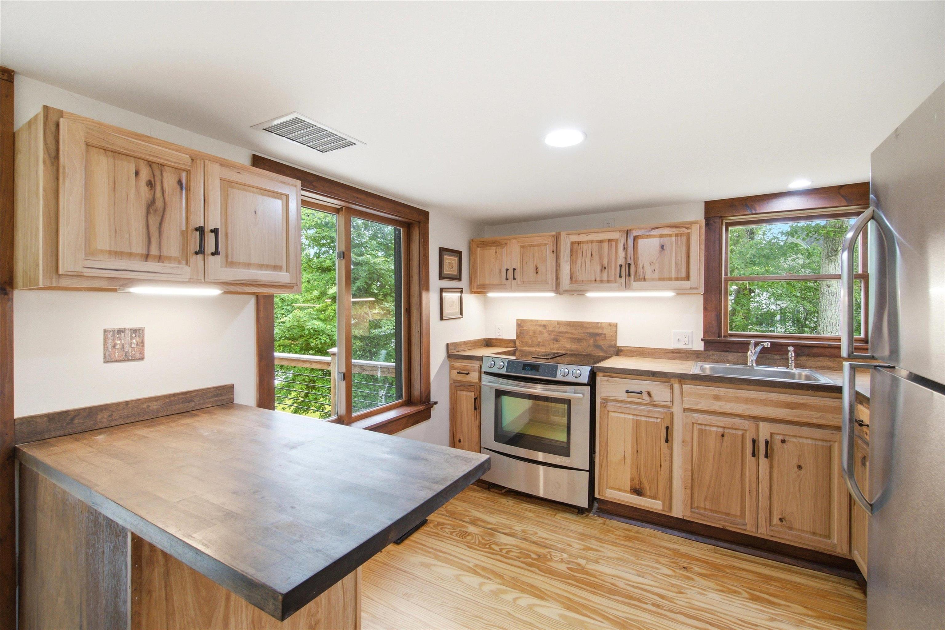 405 Bay Road Property Photo 14