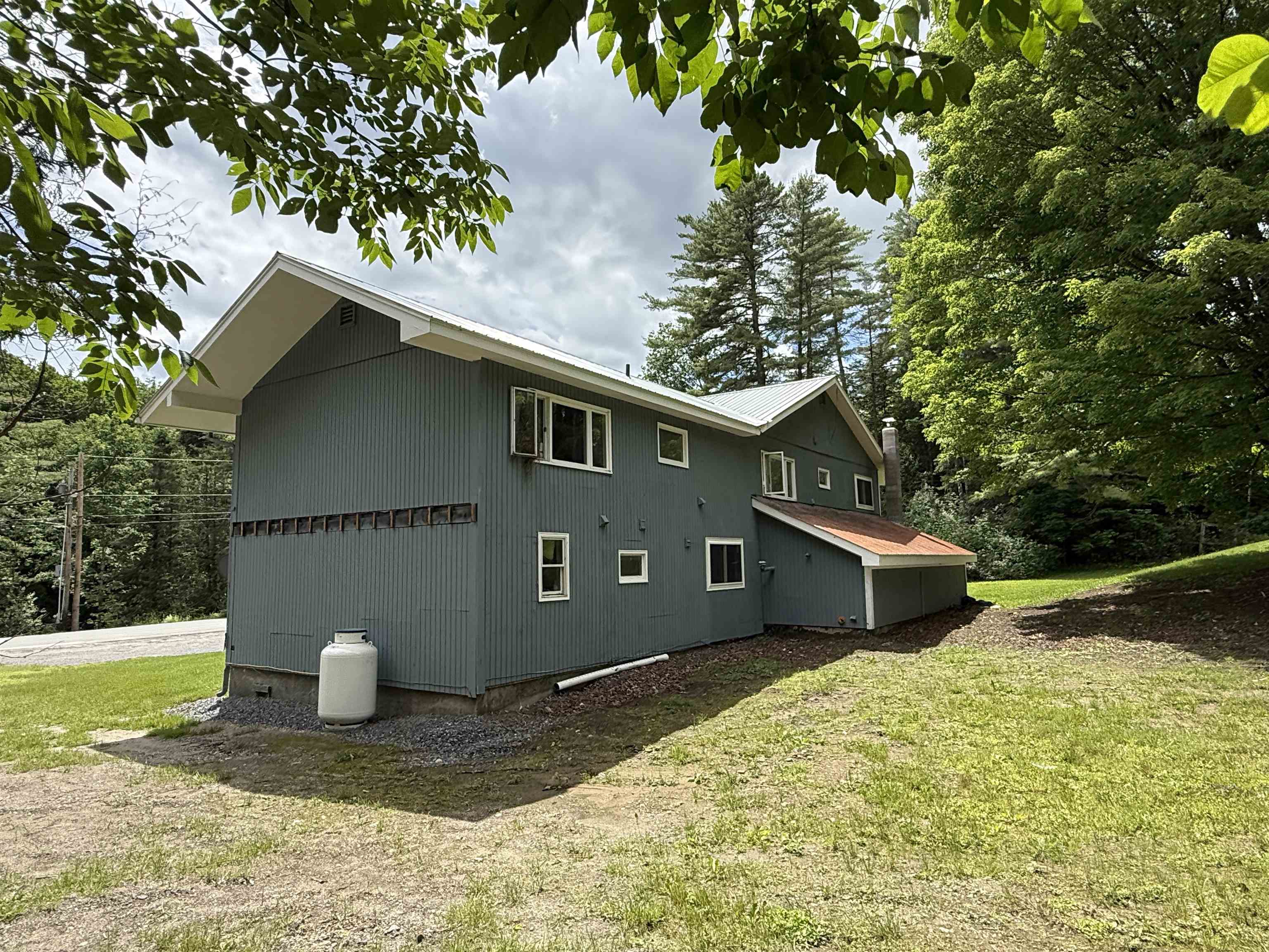 2214 Calendar Brook Road Property Photo 7