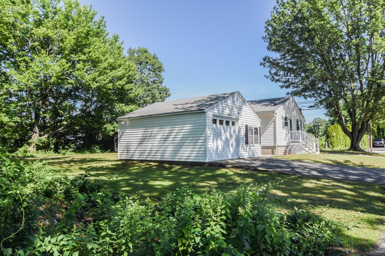 500 Donald Street Property Photo 3