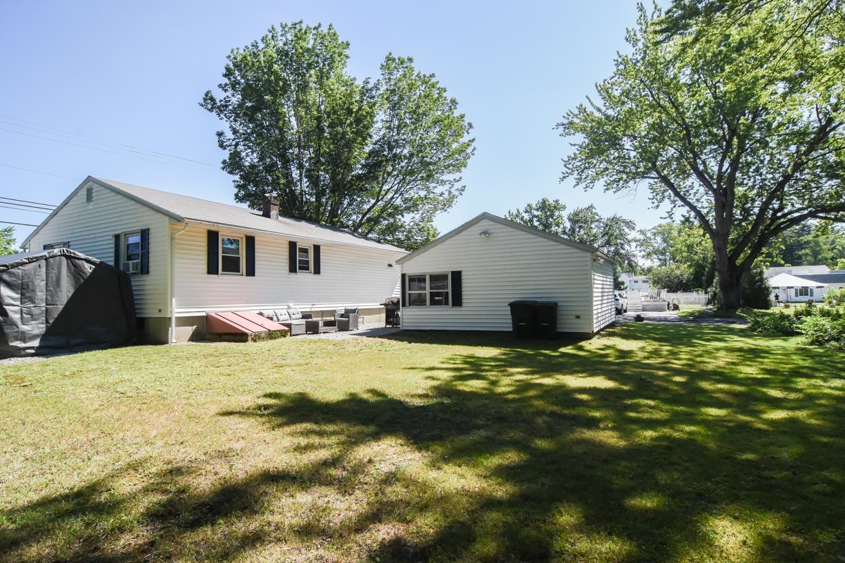 500 Donald Street Property Photo 4