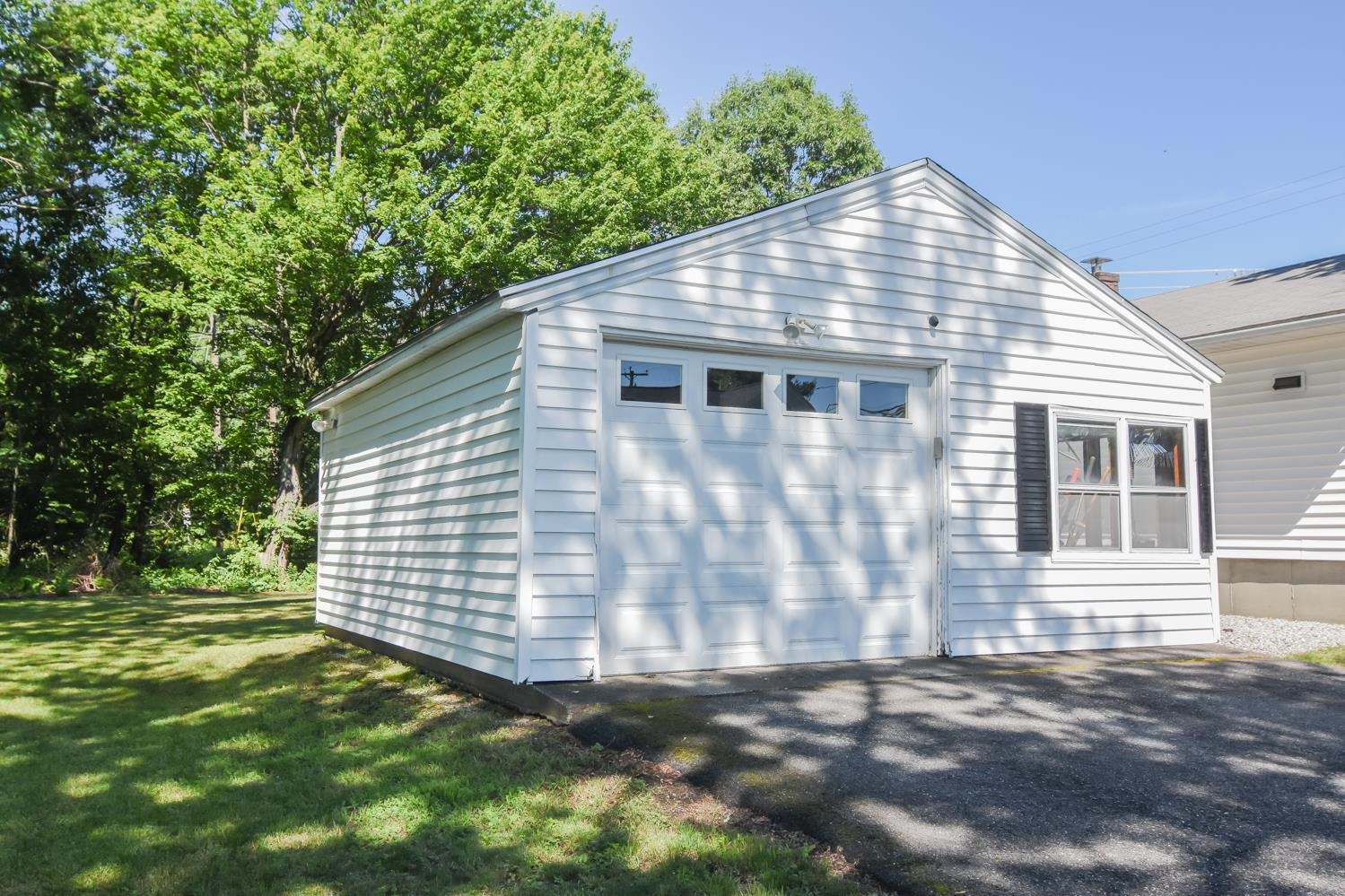 500 Donald Street Property Photo 13