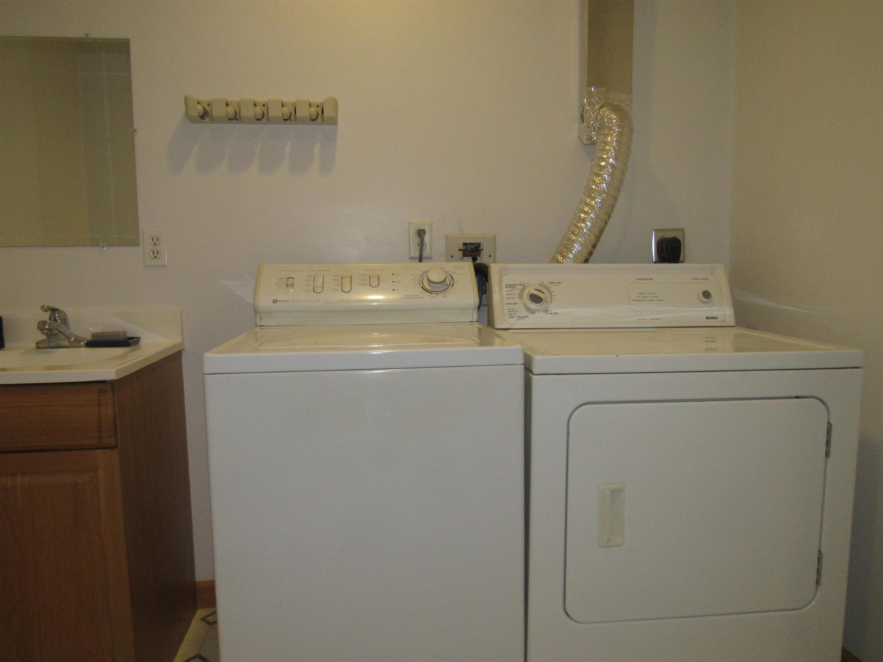 787 Dutton Brook Lane Property Photo 11