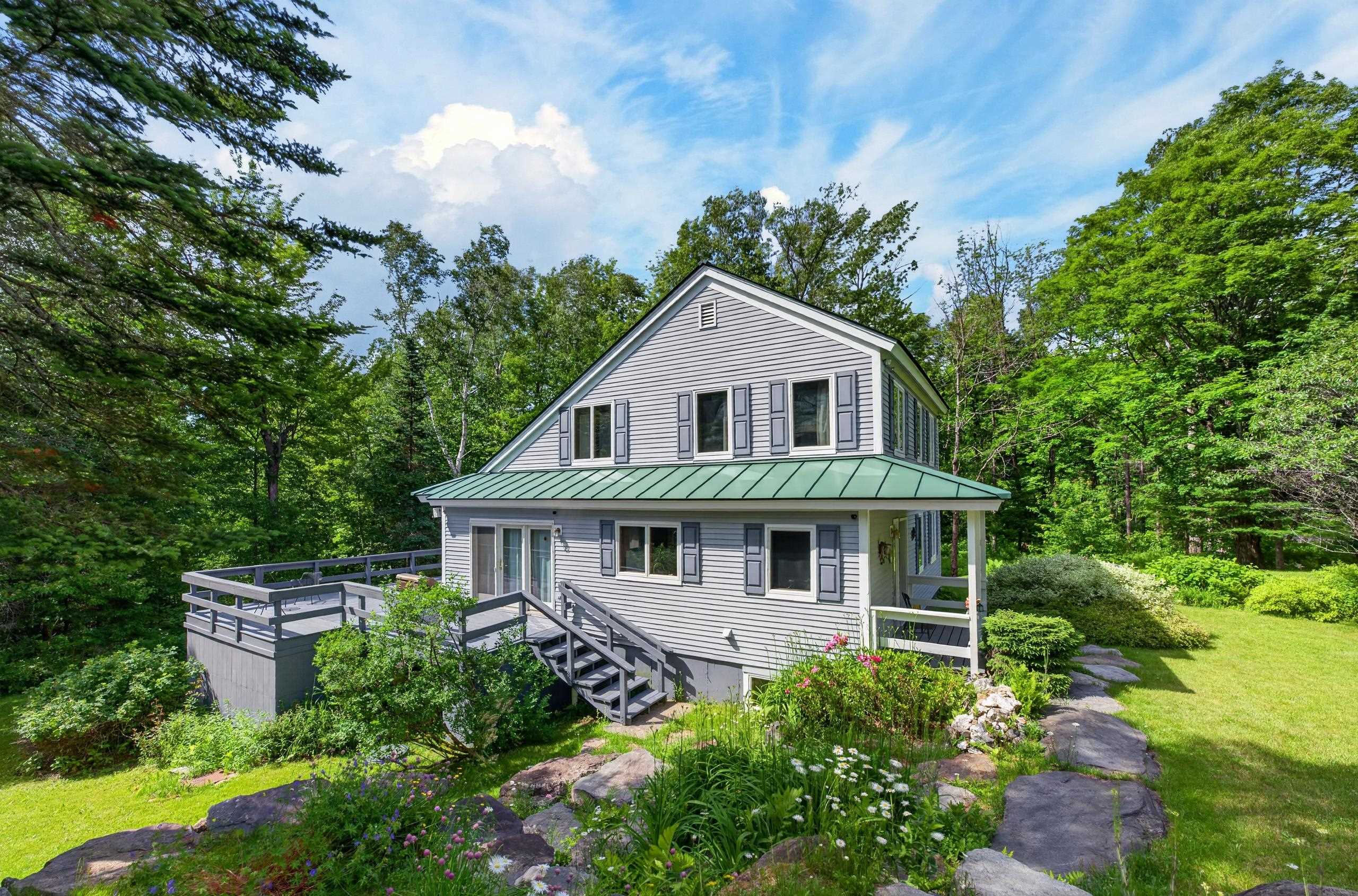 7 Tapping Tree Lane Property Photo 2