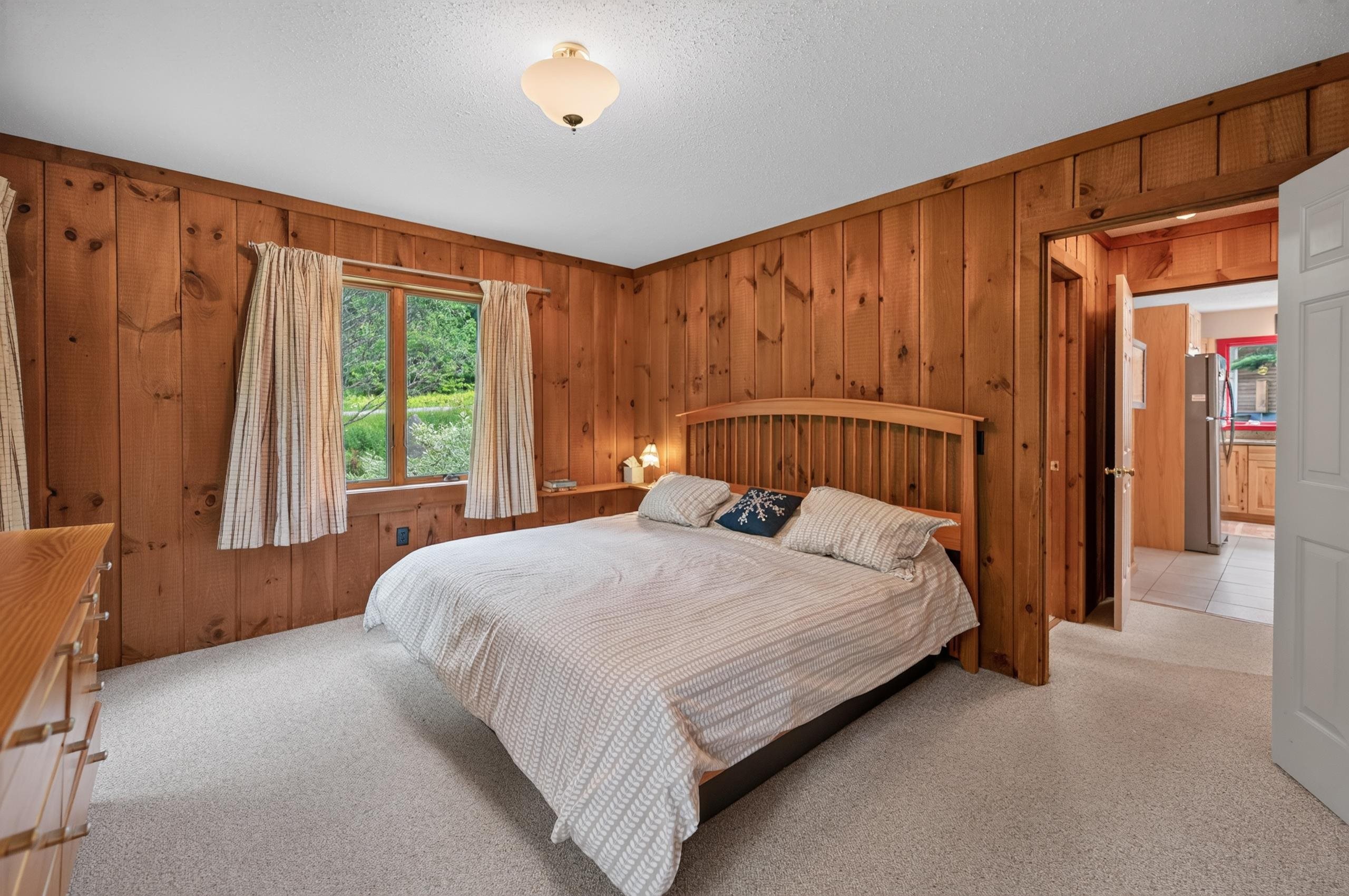 7 Tapping Tree Lane Property Photo 10
