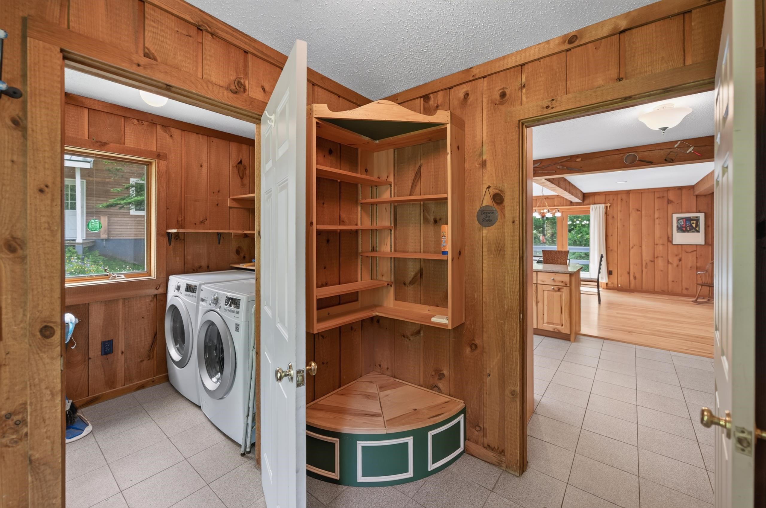 7 Tapping Tree Lane Property Photo 22