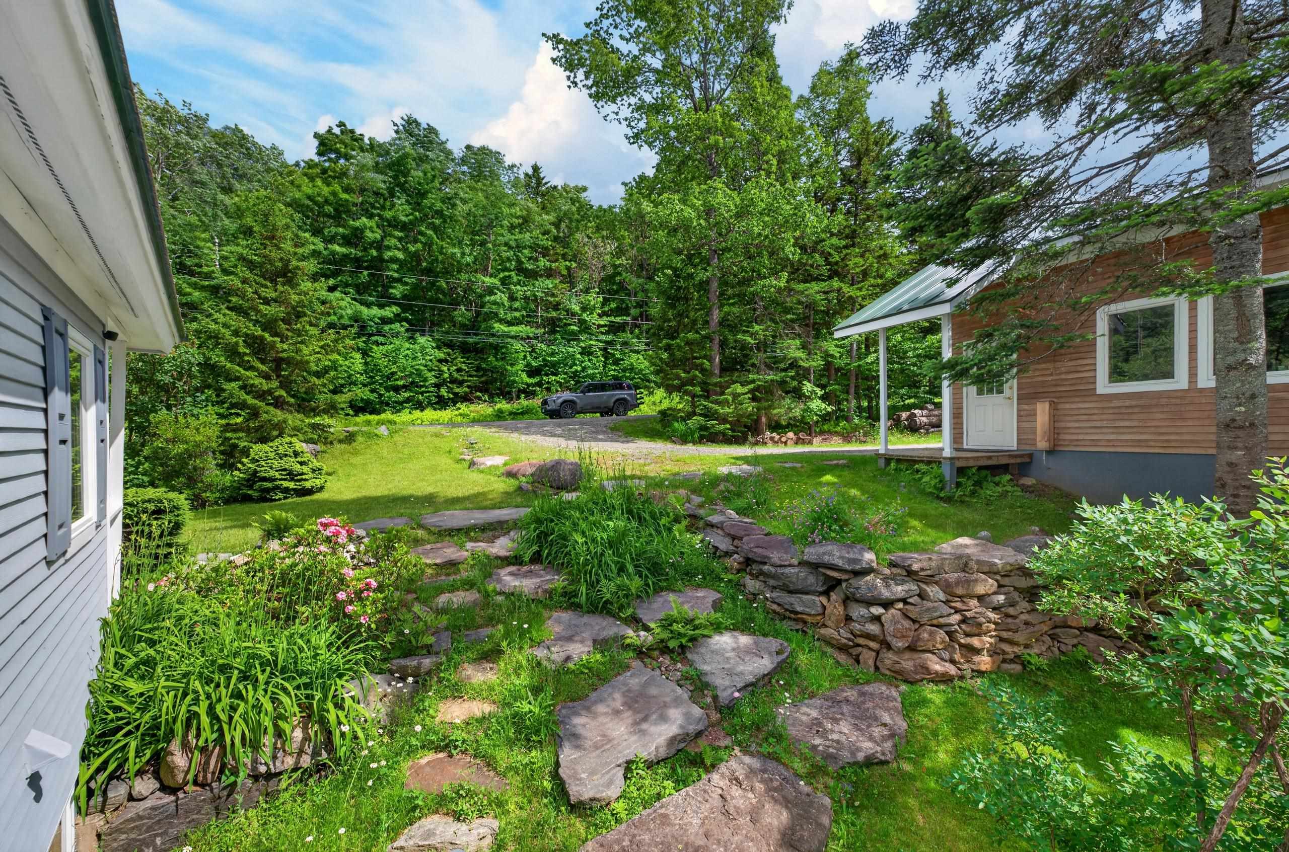 7 Tapping Tree Lane Property Photo 25