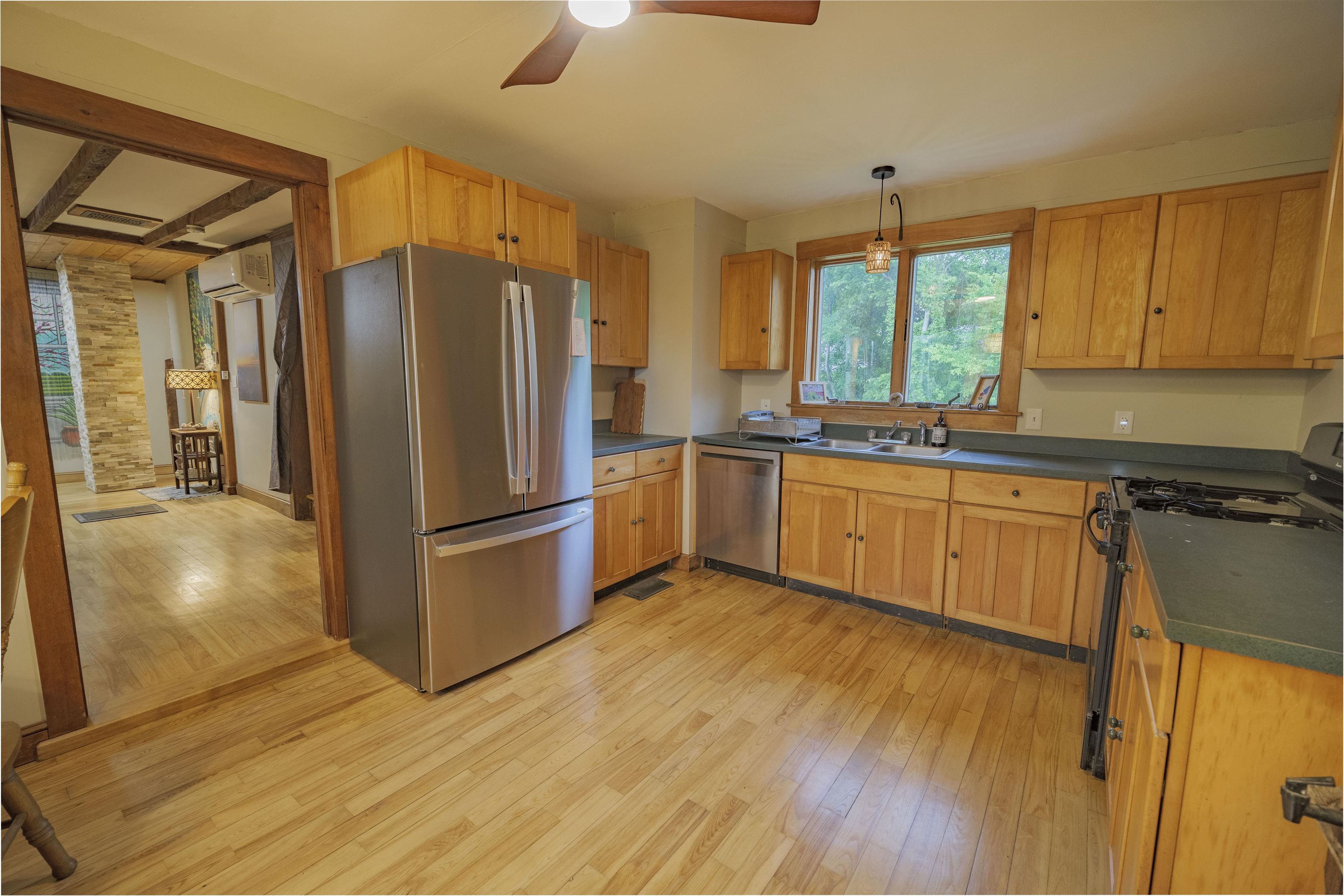 1590 Us Route 5 Property Photo 6