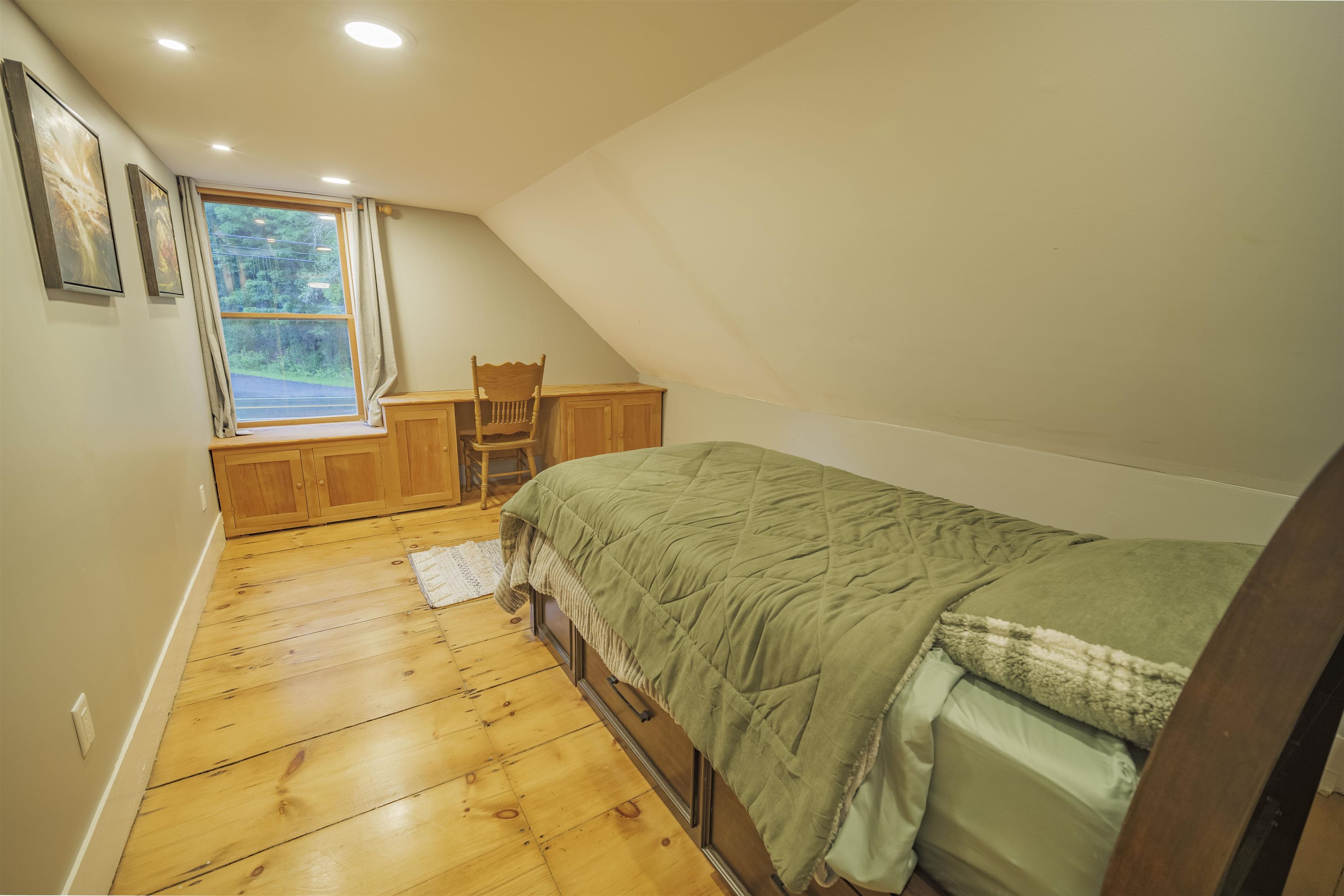 1590 Us Route 5 Property Photo 18