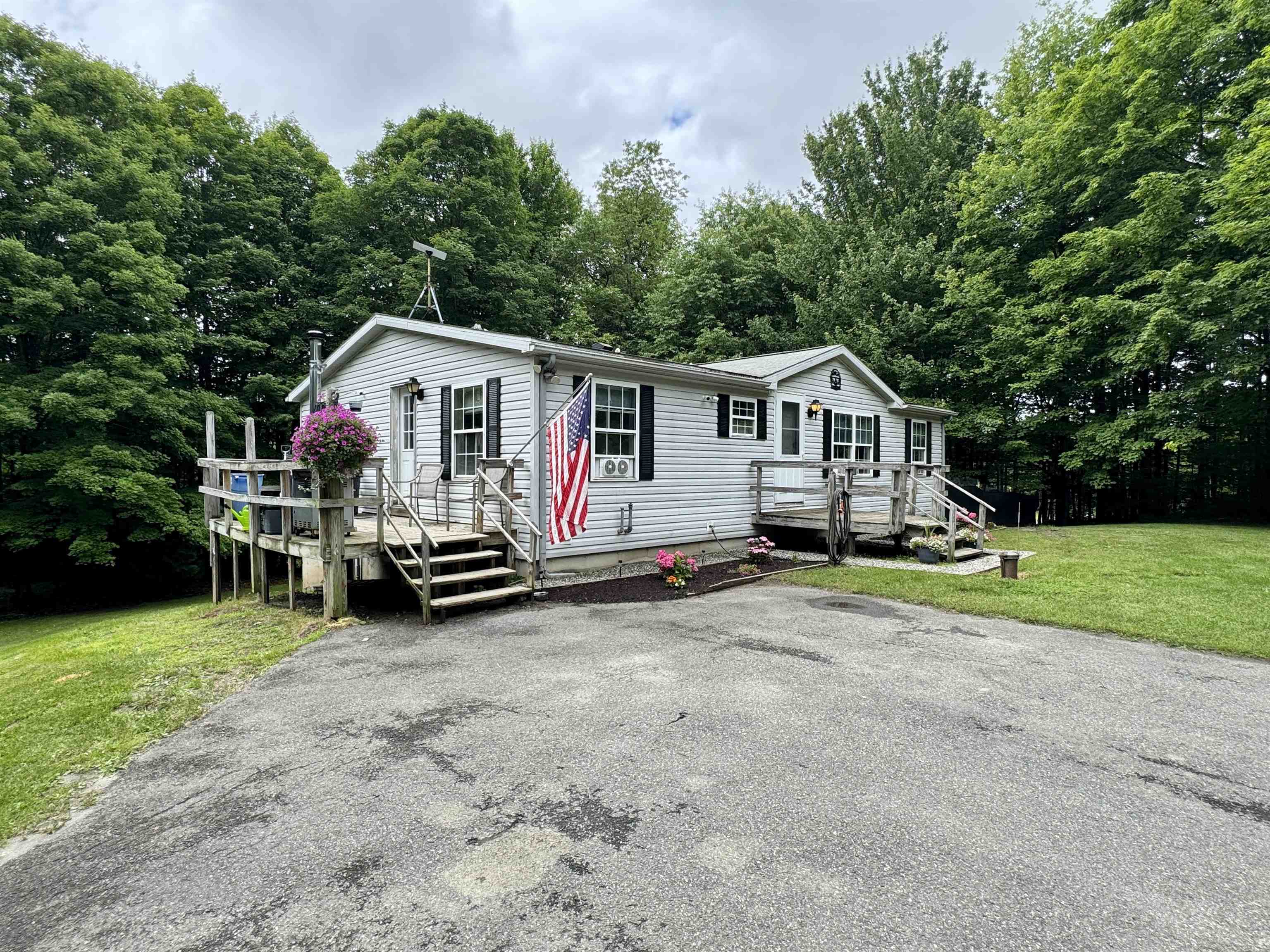 2276 Gore Road Property Photo 3