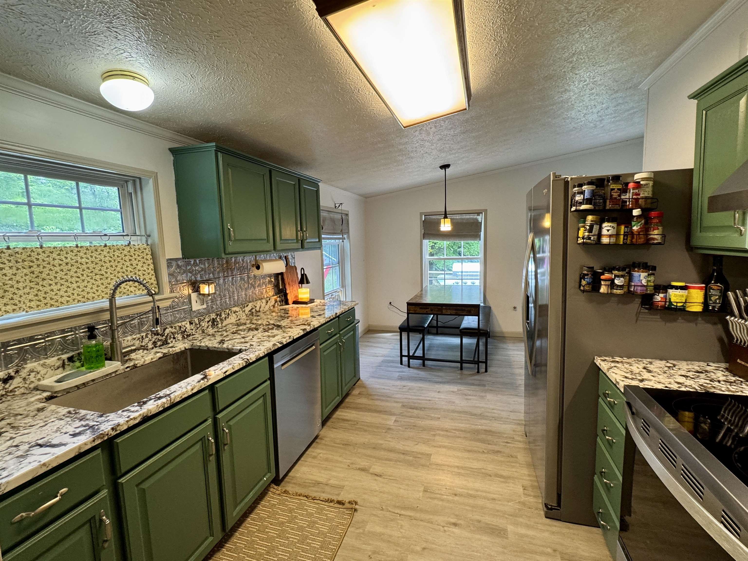 2276 Gore Road Property Photo 6