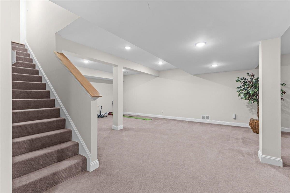 68 Laurentide Lane Property Photo 22