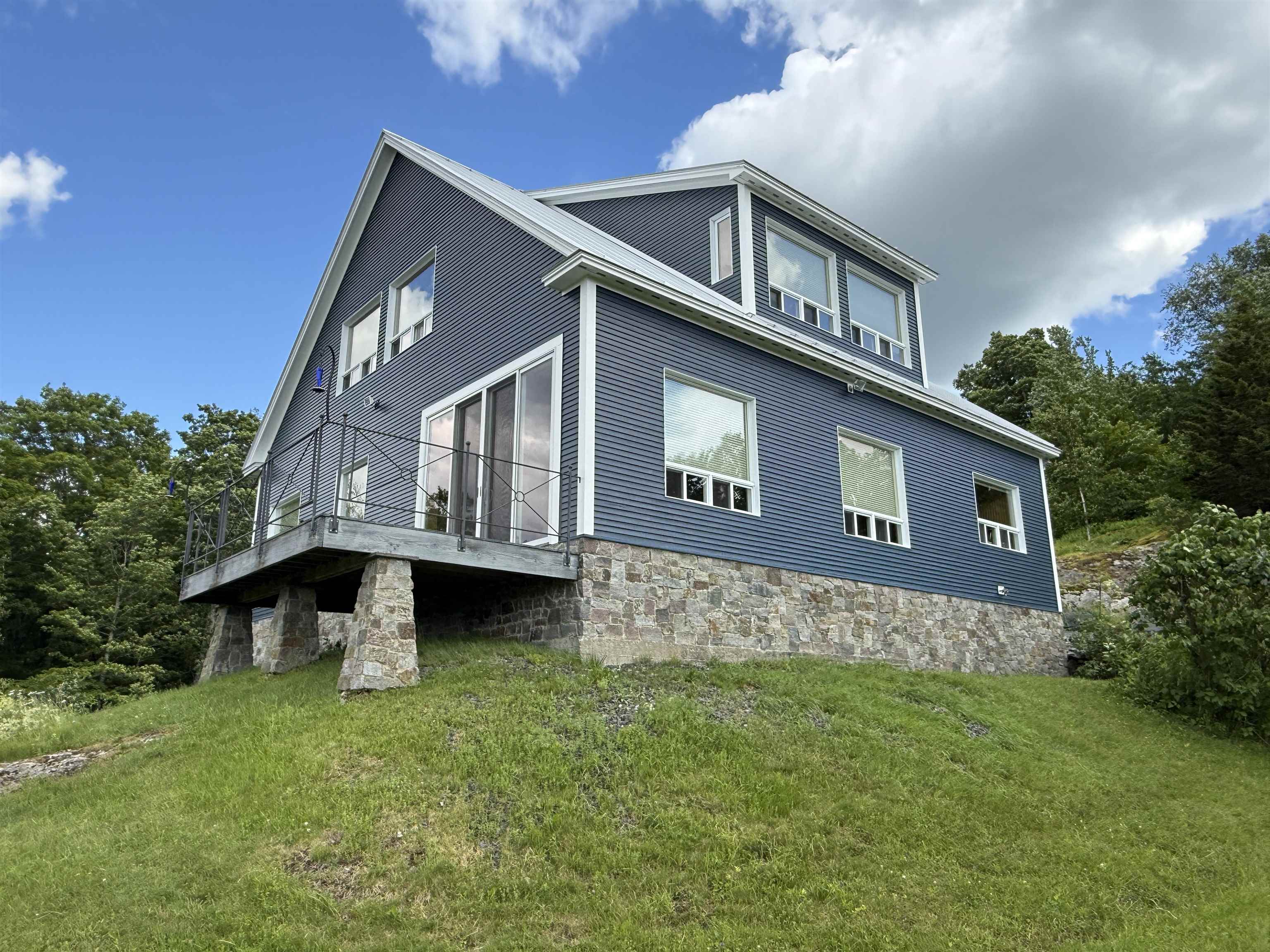 884 Palmer Hill Road Property Photo 1