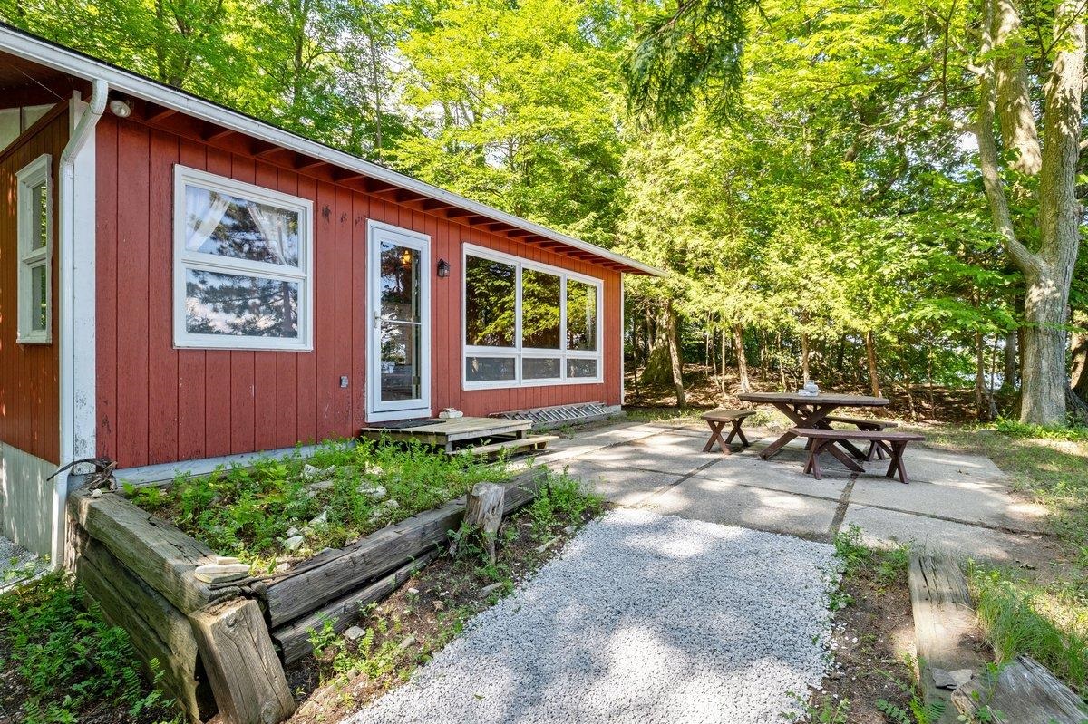 101 Cedarvale Estates Property Photo 1