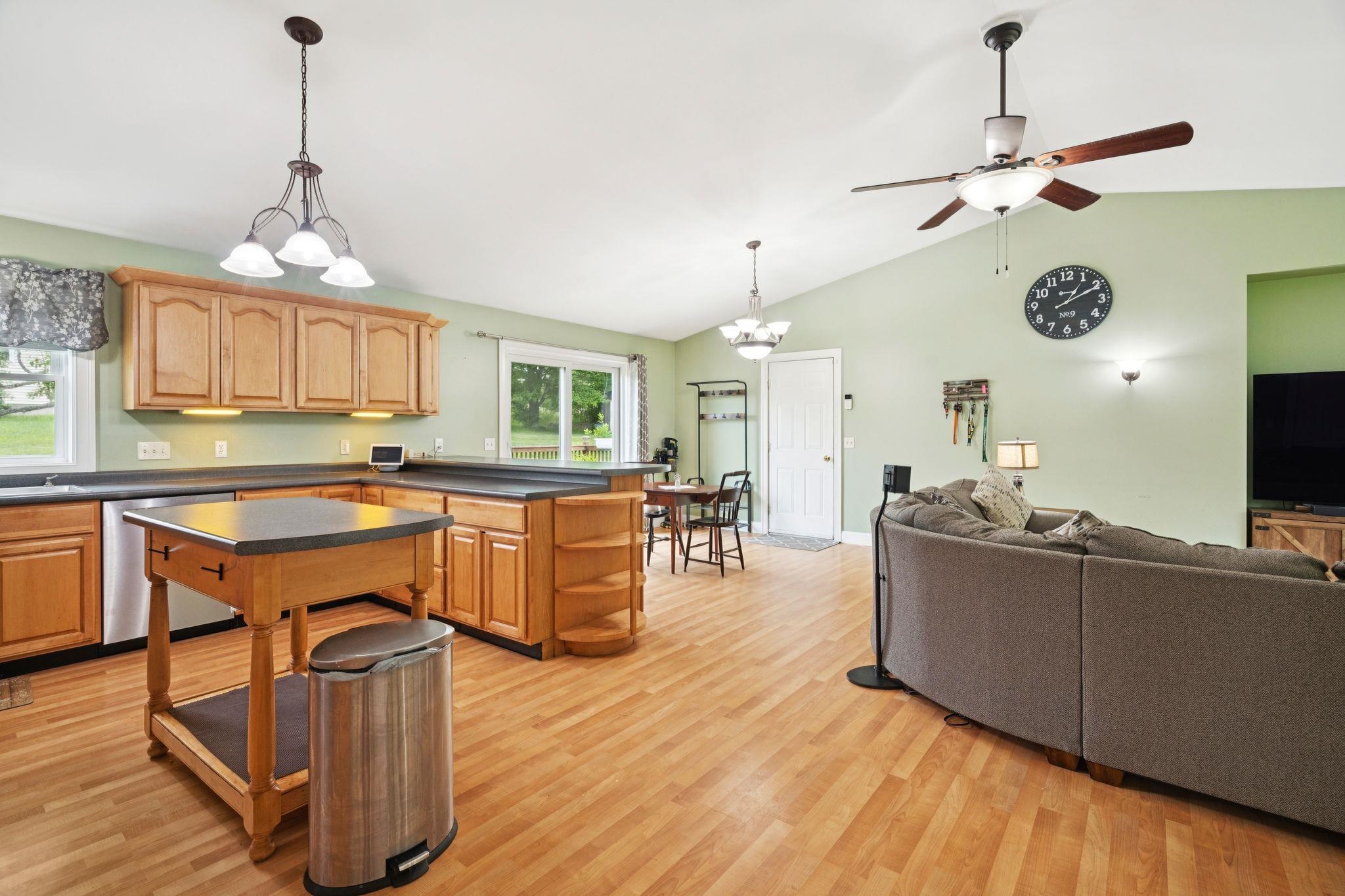 20 Lorraine Street Property Photo 6