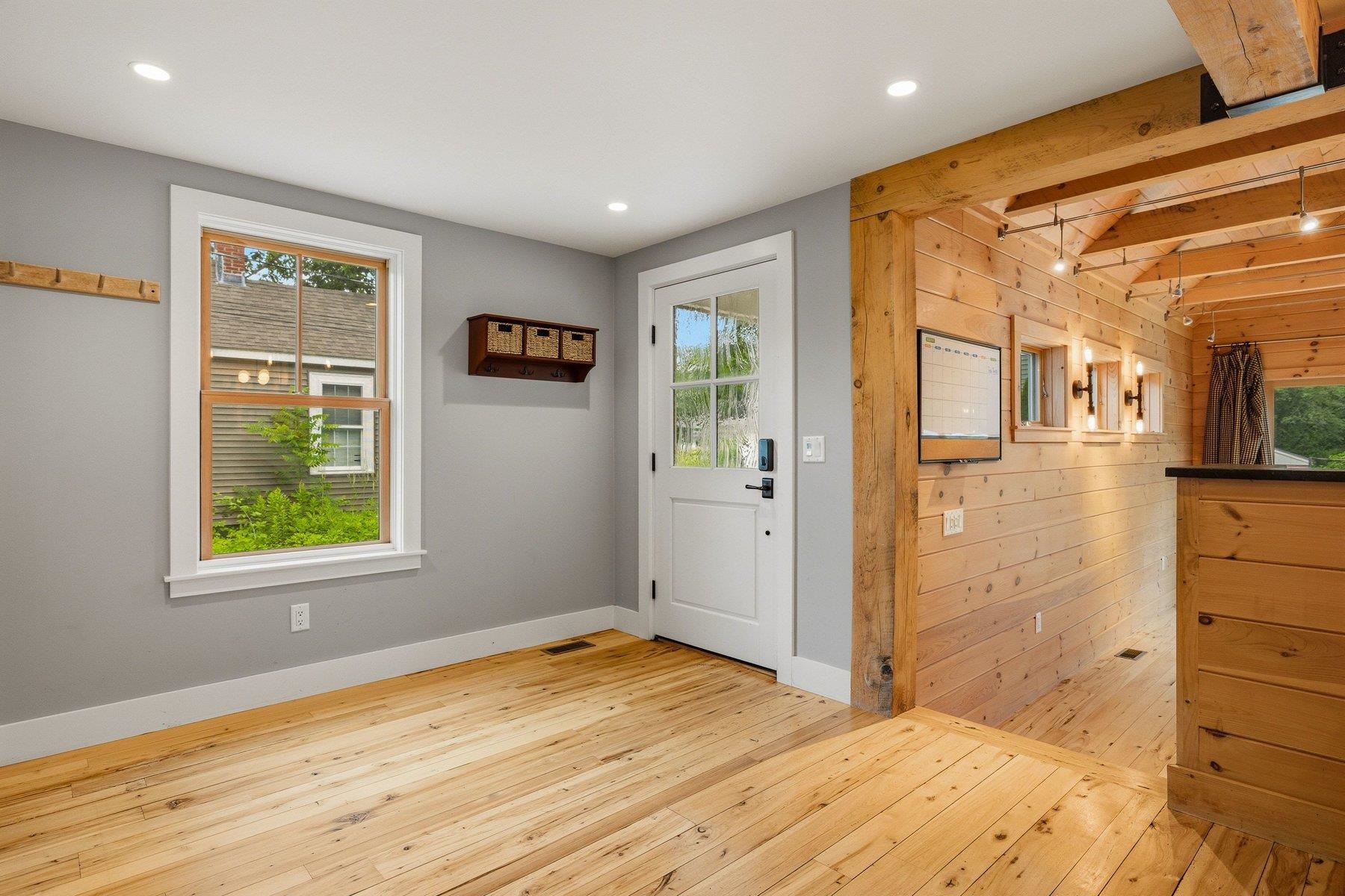 34 River Street Property Photo 14