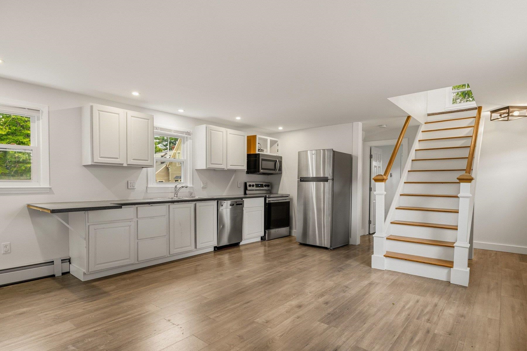 30 River Street Property Photo 11