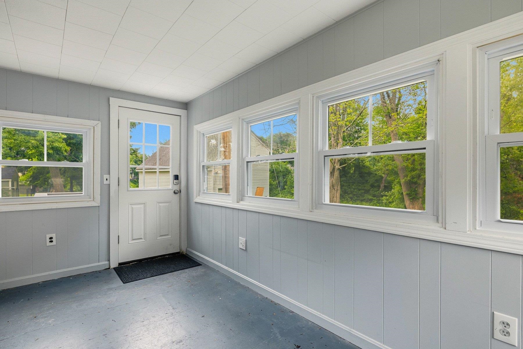 30 River Street Property Photo 12