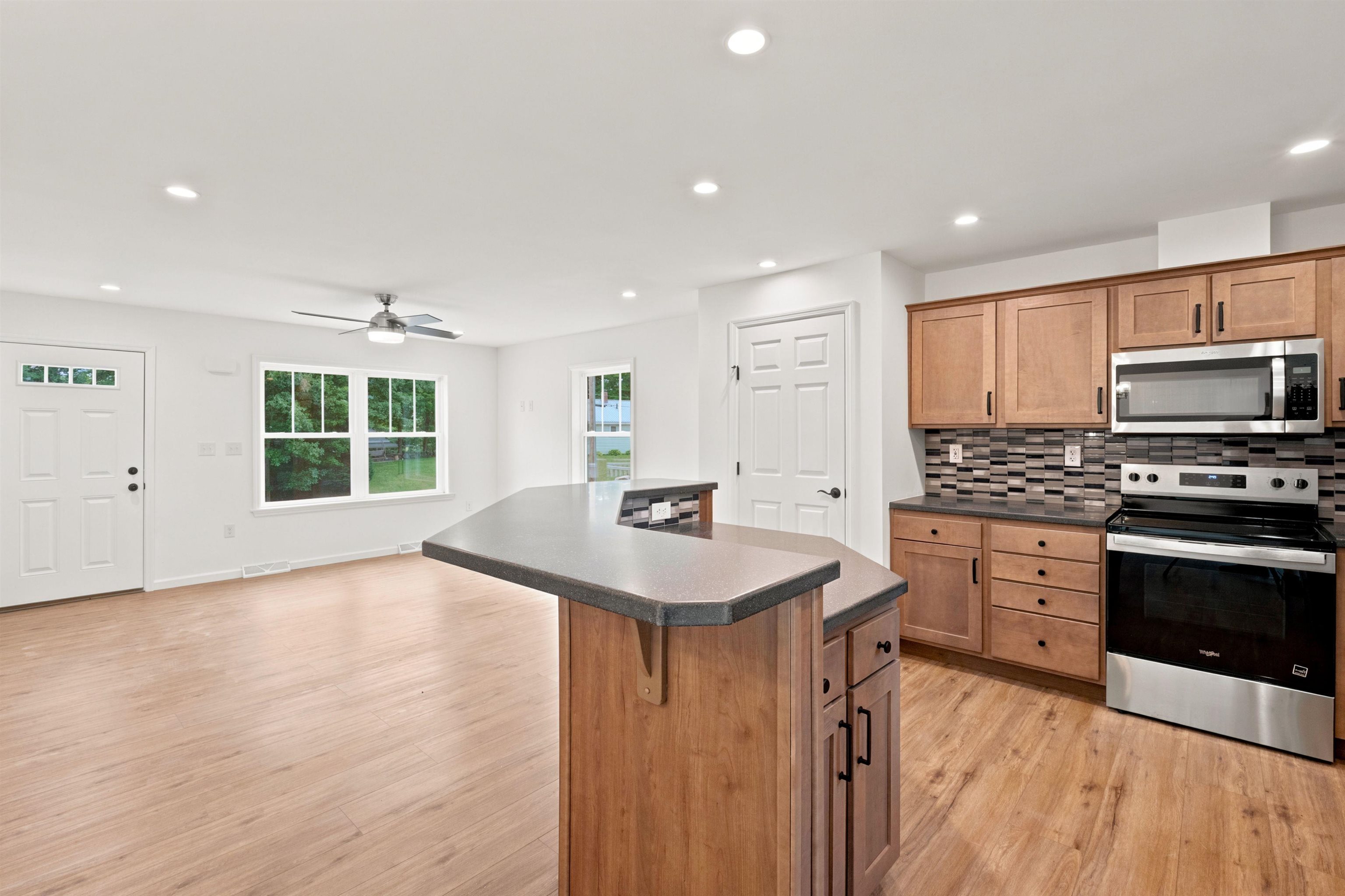 28 Cottage Place Property Photo 15