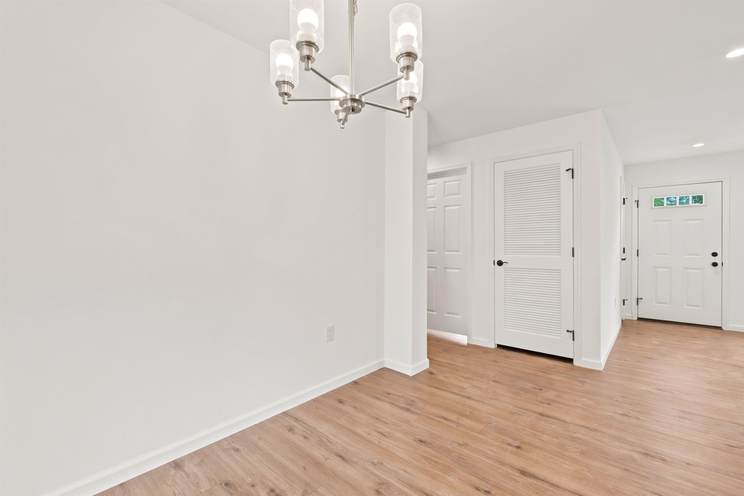 28 Cottage Place Property Photo 16