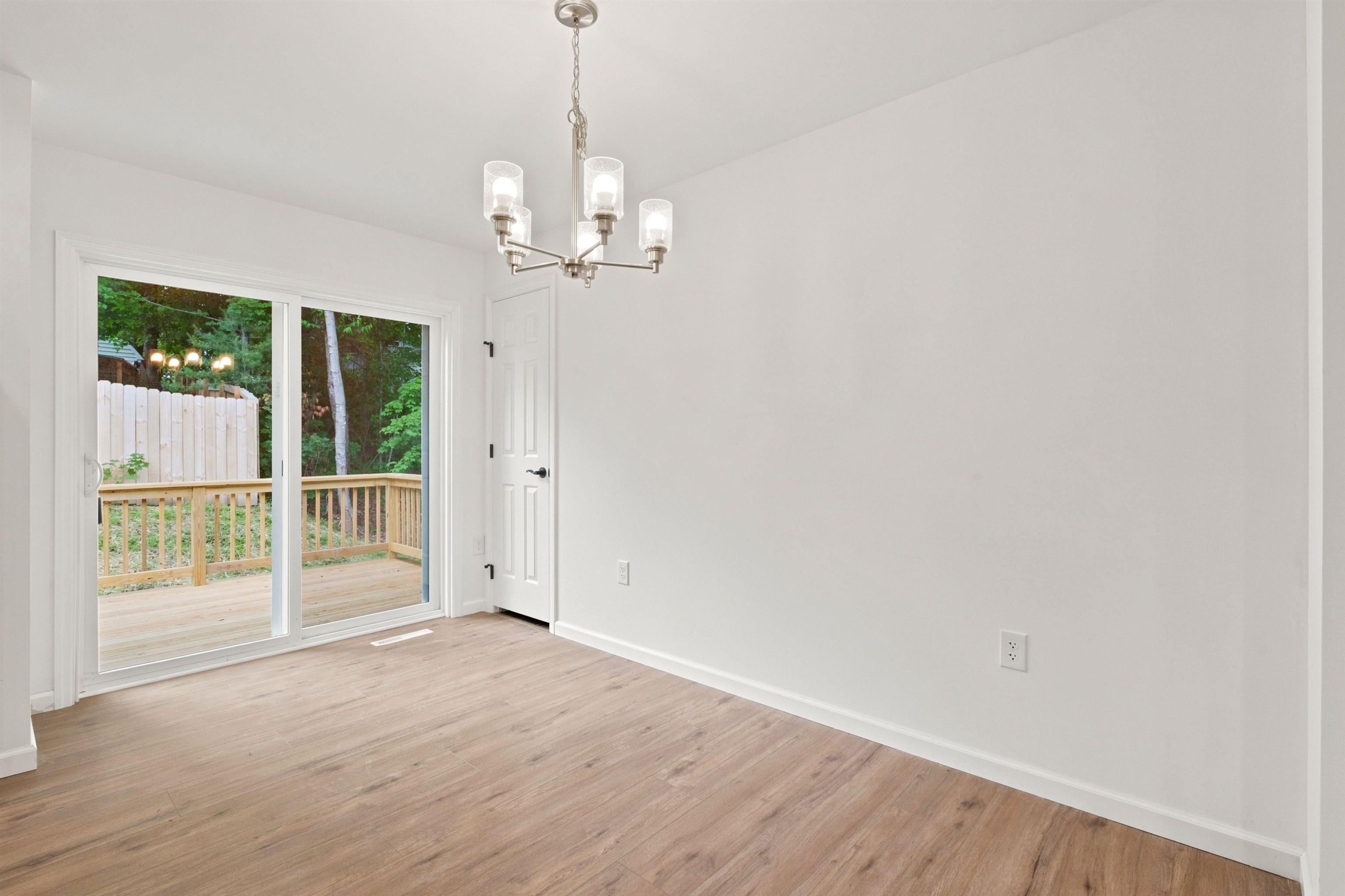 28 Cottage Place Property Photo 17