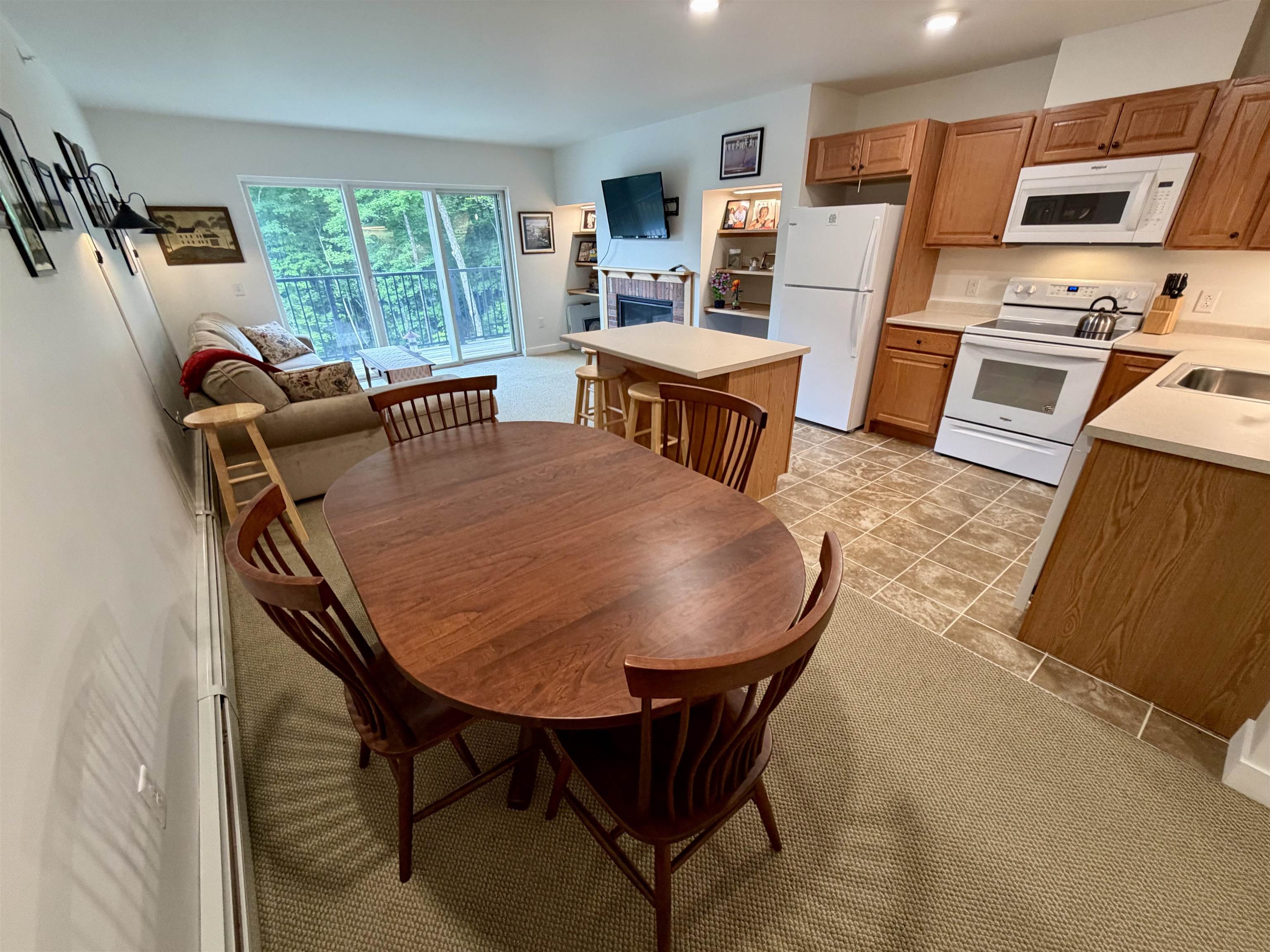 251 Mountainside Drive Property Photo 7