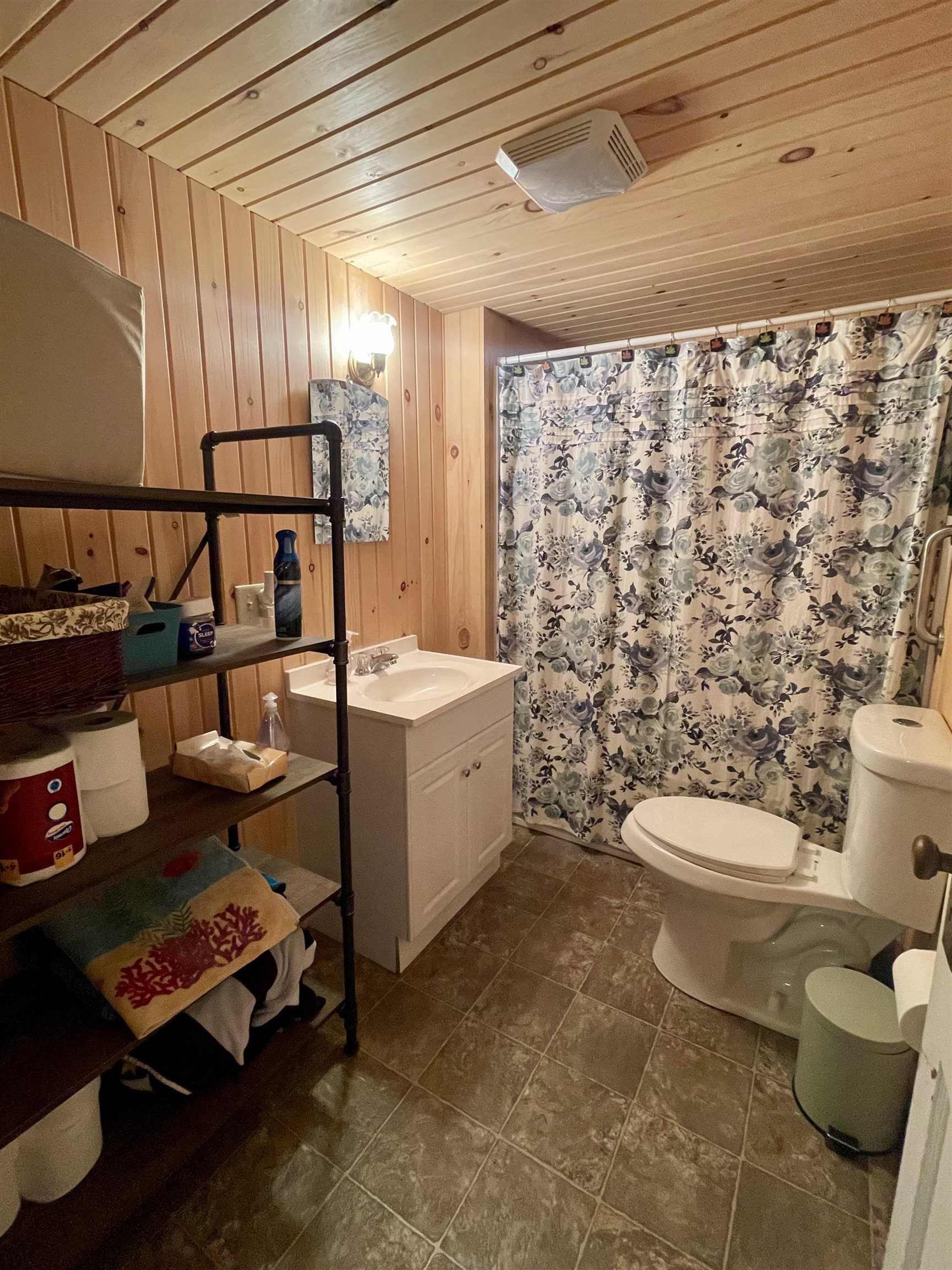 2408 Shadow Lake Road Property Photo 12
