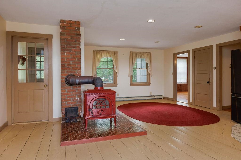 1051 Cross Road Property Photo 5
