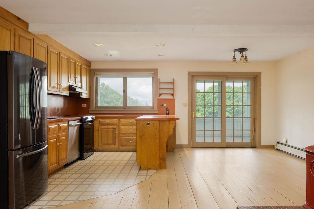 1051 Cross Road Property Photo 6