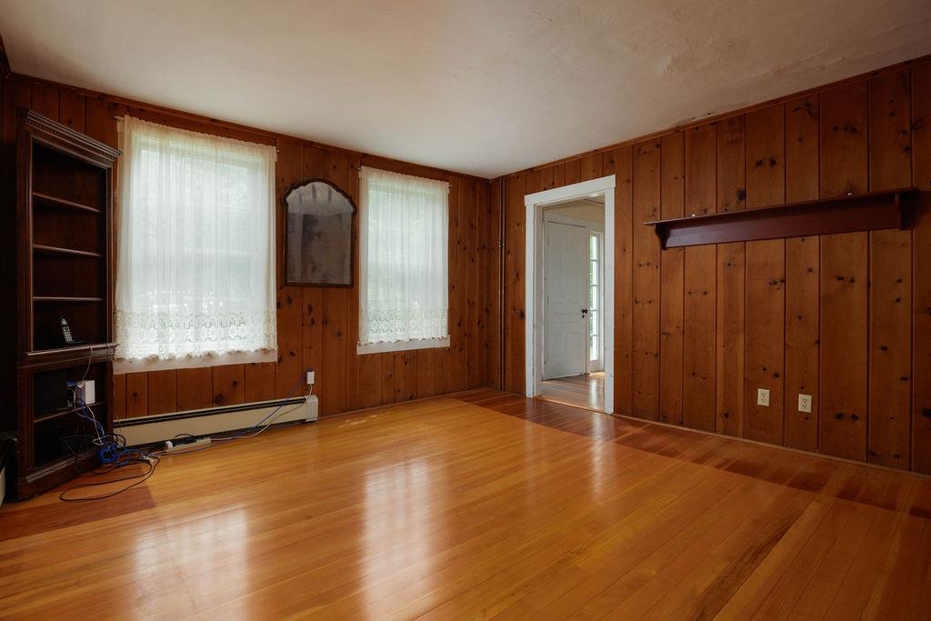 1051 Cross Road Property Photo 10