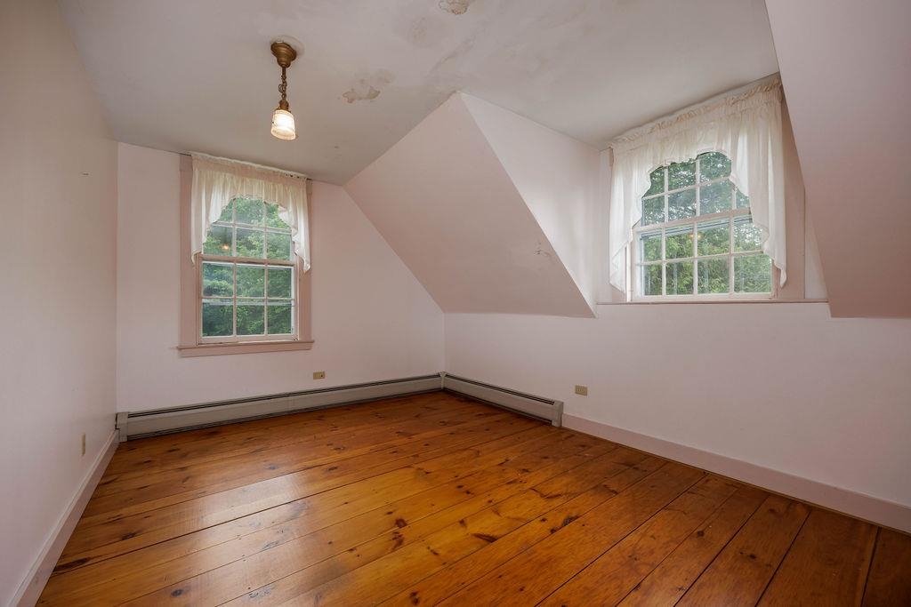 1051 Cross Road Property Photo 23