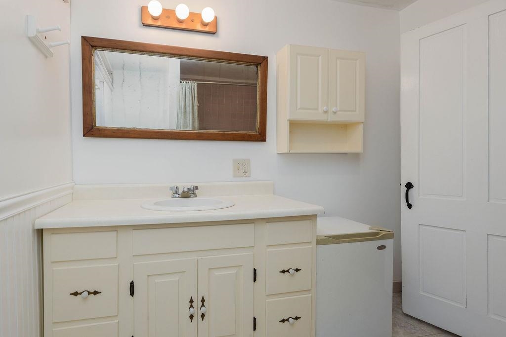 1051 Cross Road Property Photo 28