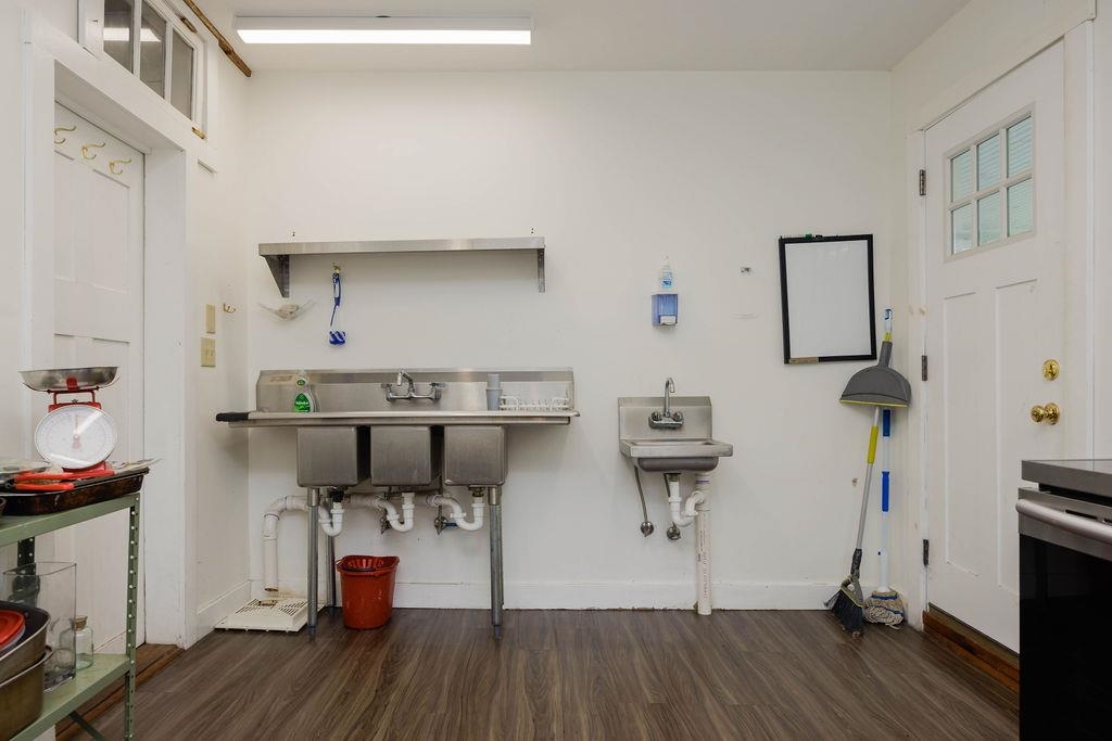 1051 Cross Road Property Photo 33