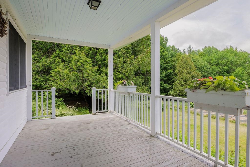 1051 Cross Road Property Photo 37