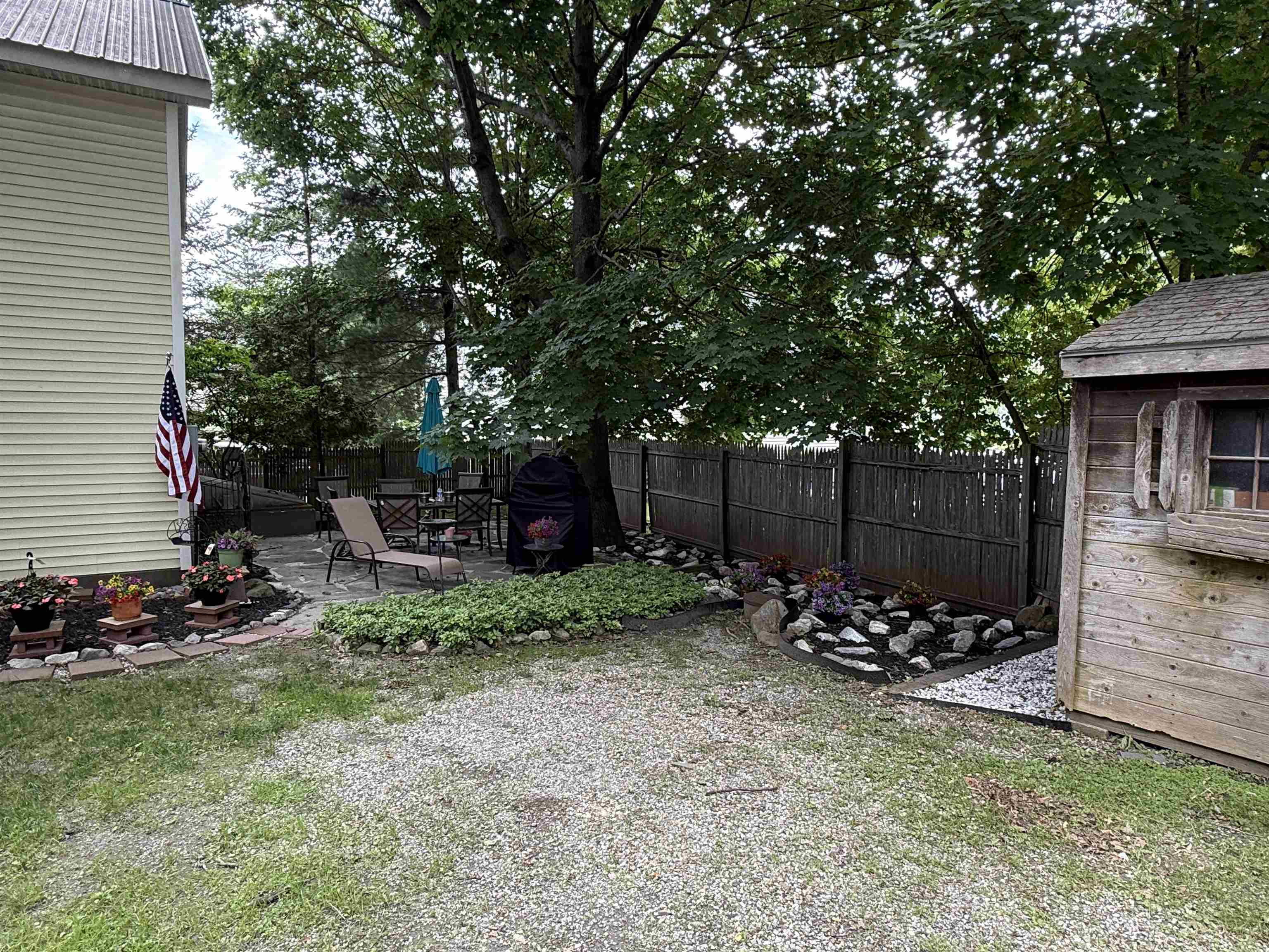 198 Elm Street Property Photo 10