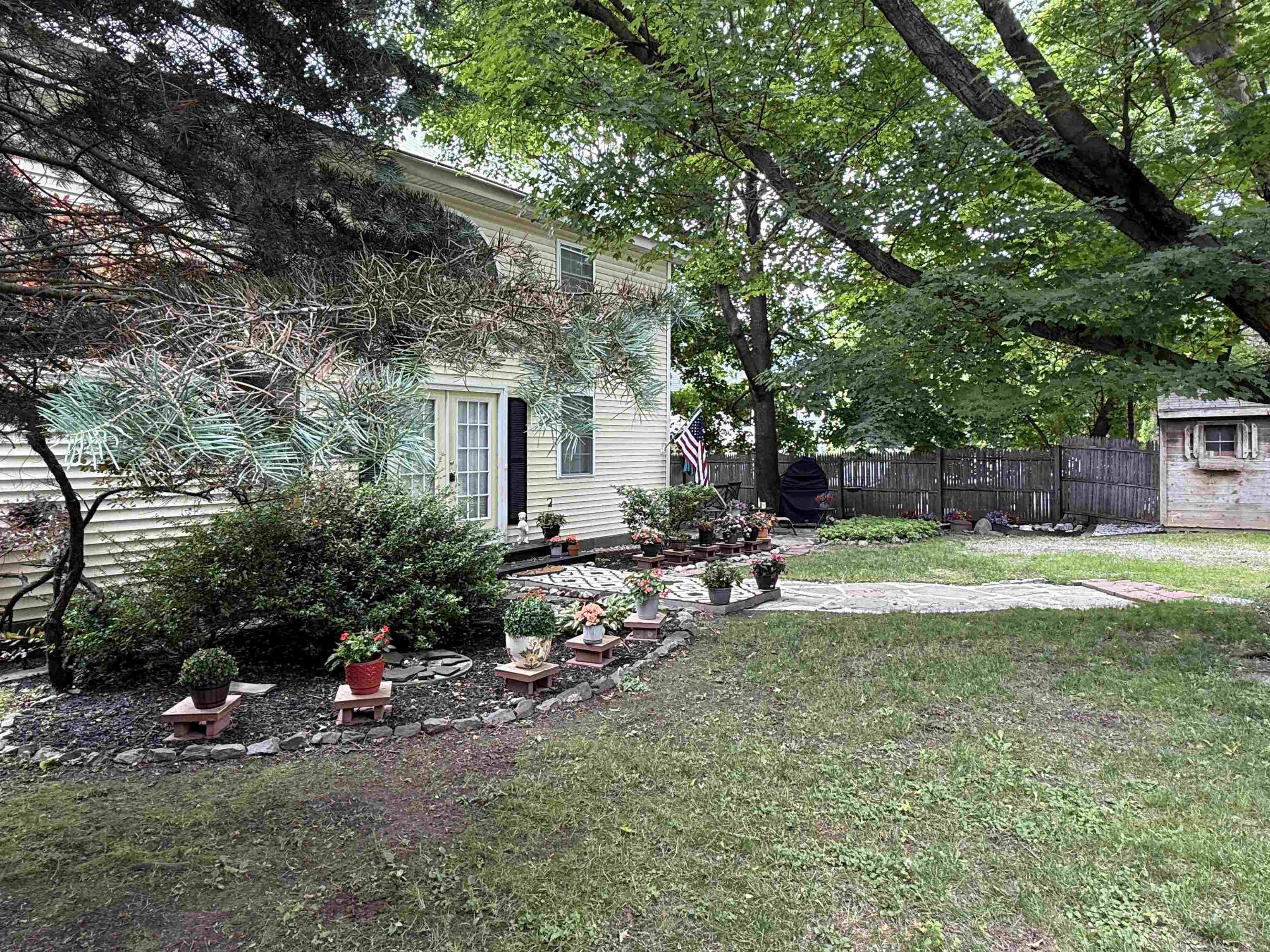 198 Elm Street Property Photo 11