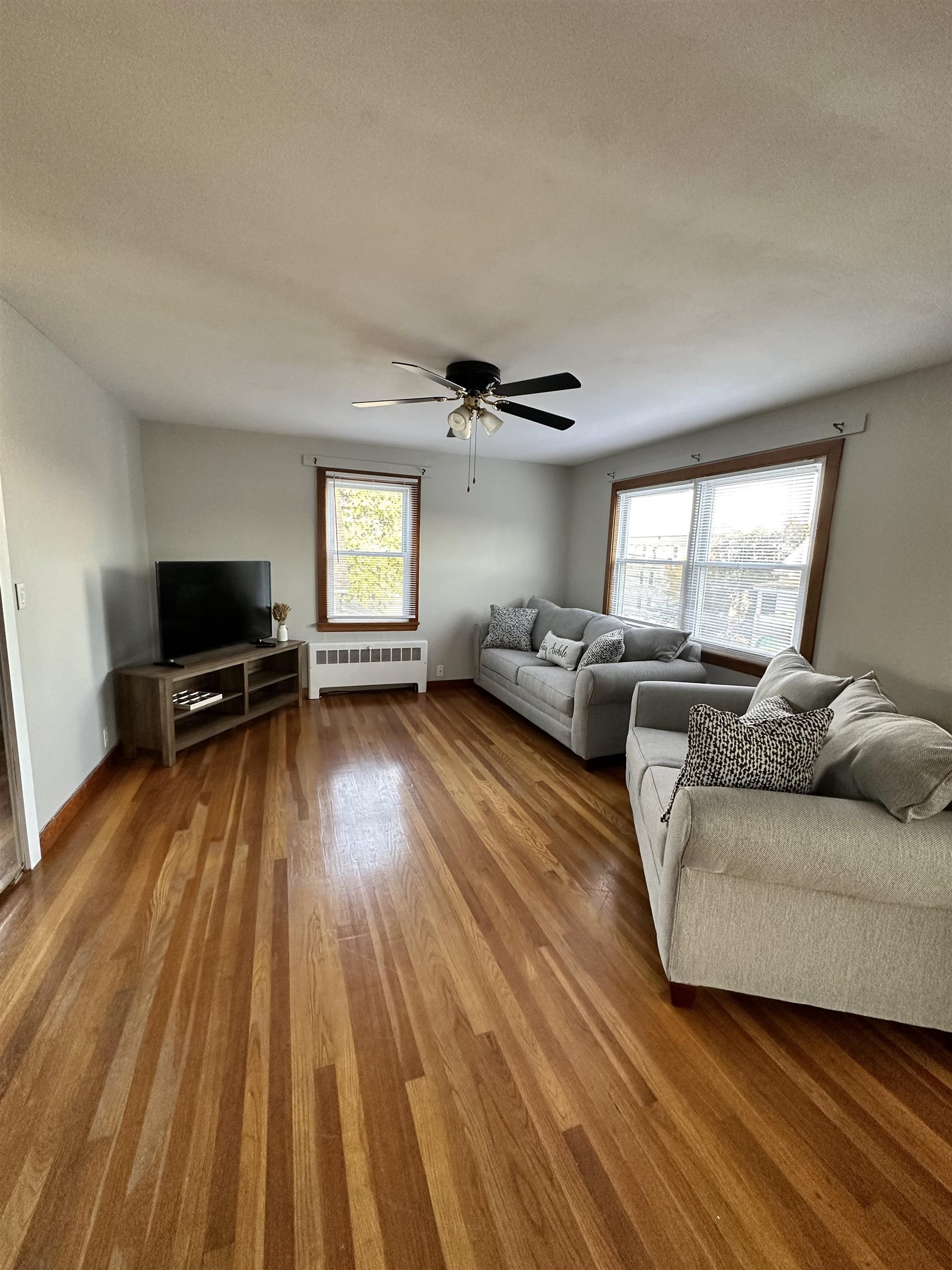 250 E Mason Street Property Photo 3