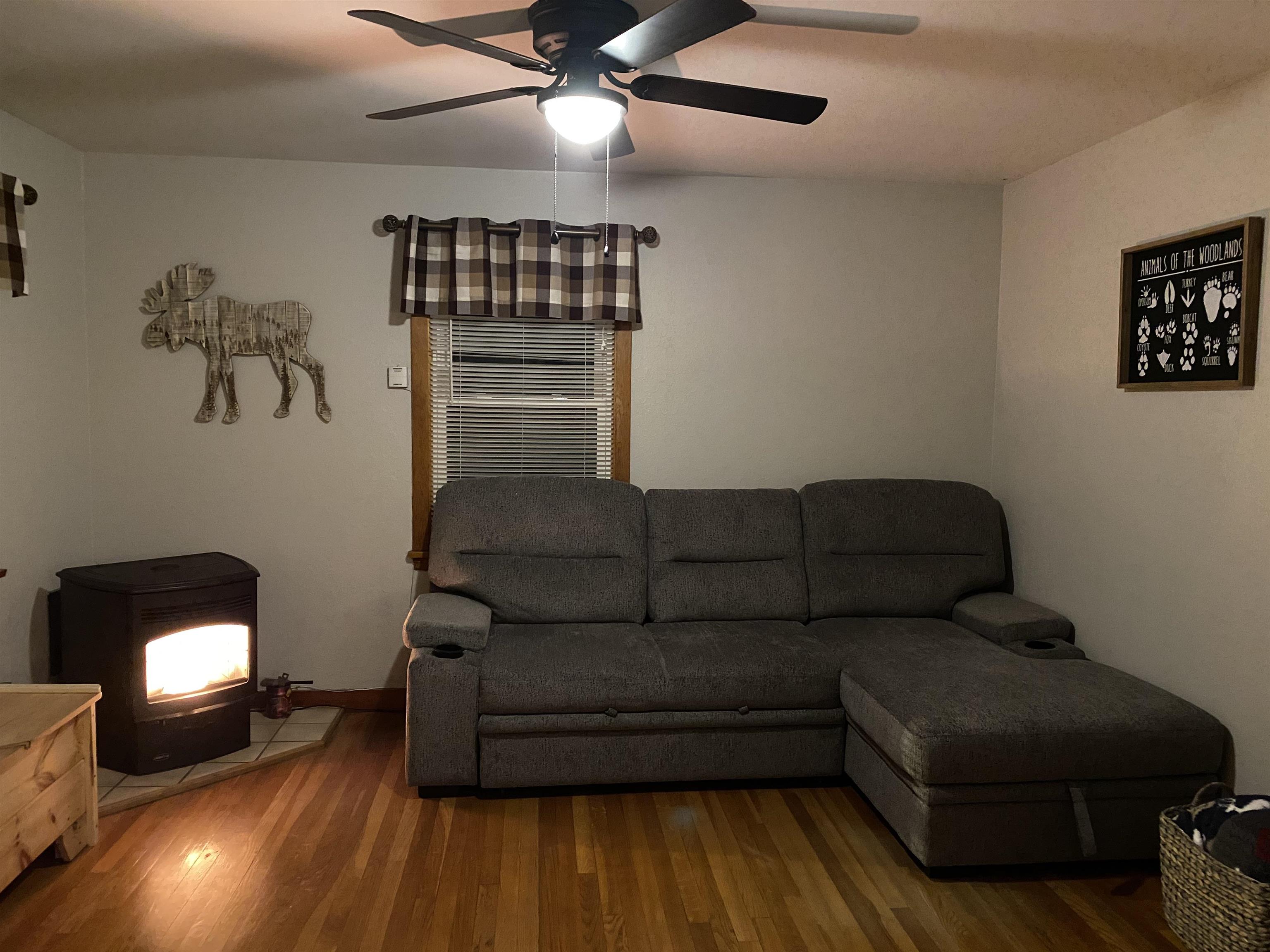 250 E Mason Street Property Photo 9