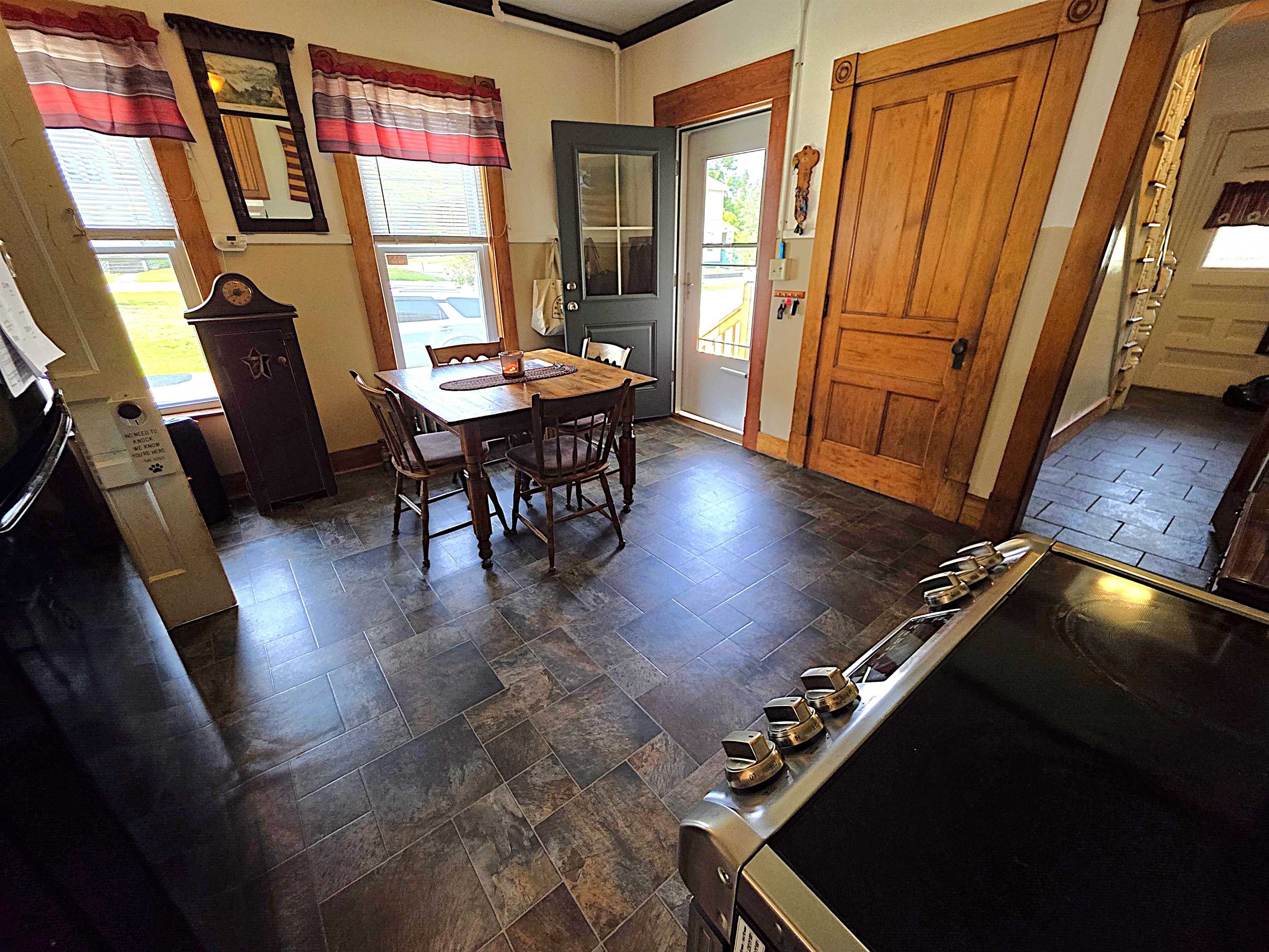 2 Green Street Property Photo 18