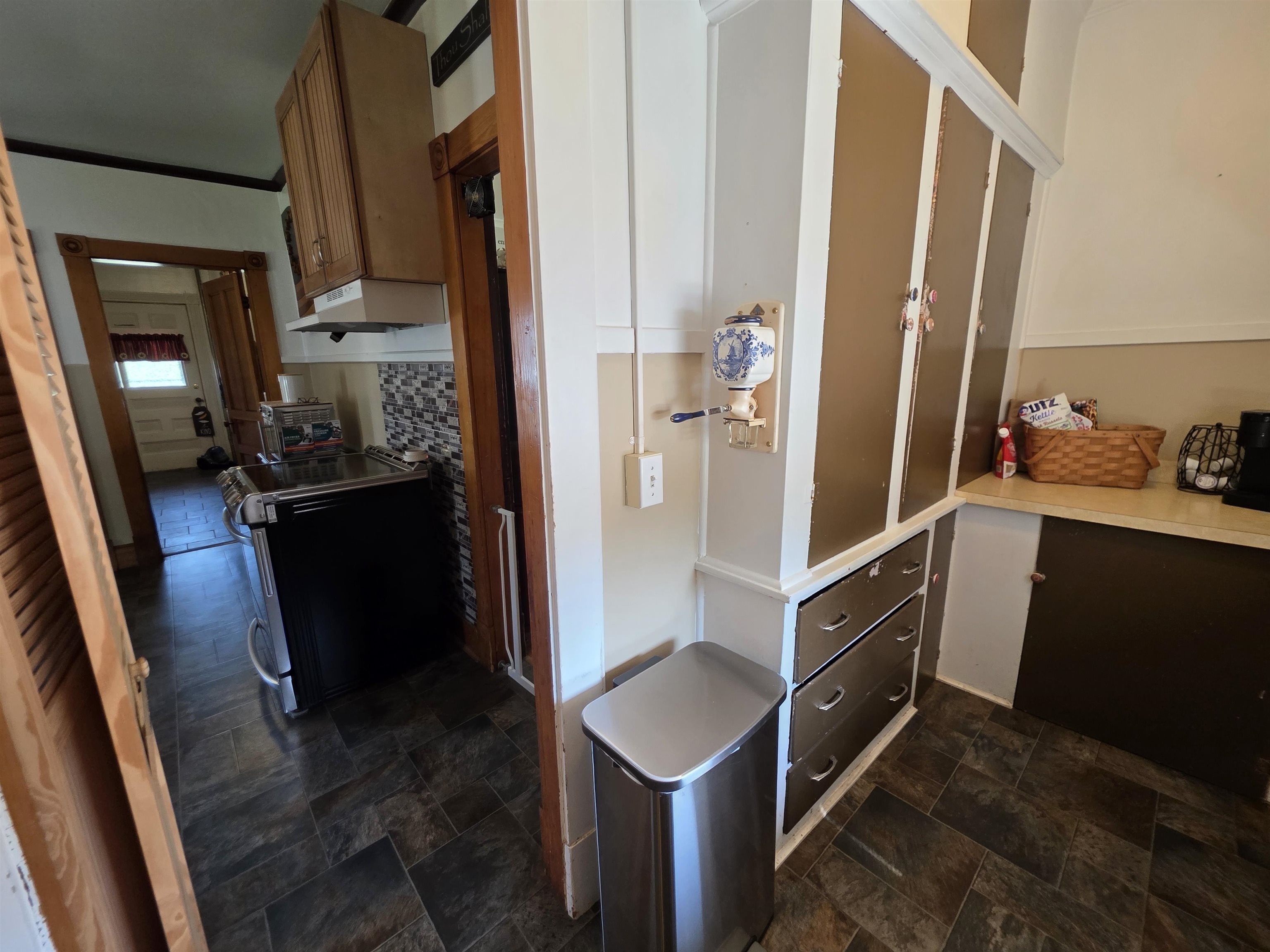 2 Green Street Property Photo 24