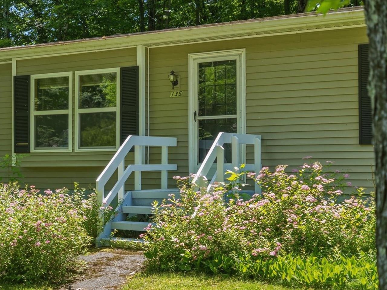 135 Williston Woods Road Property Photo 2