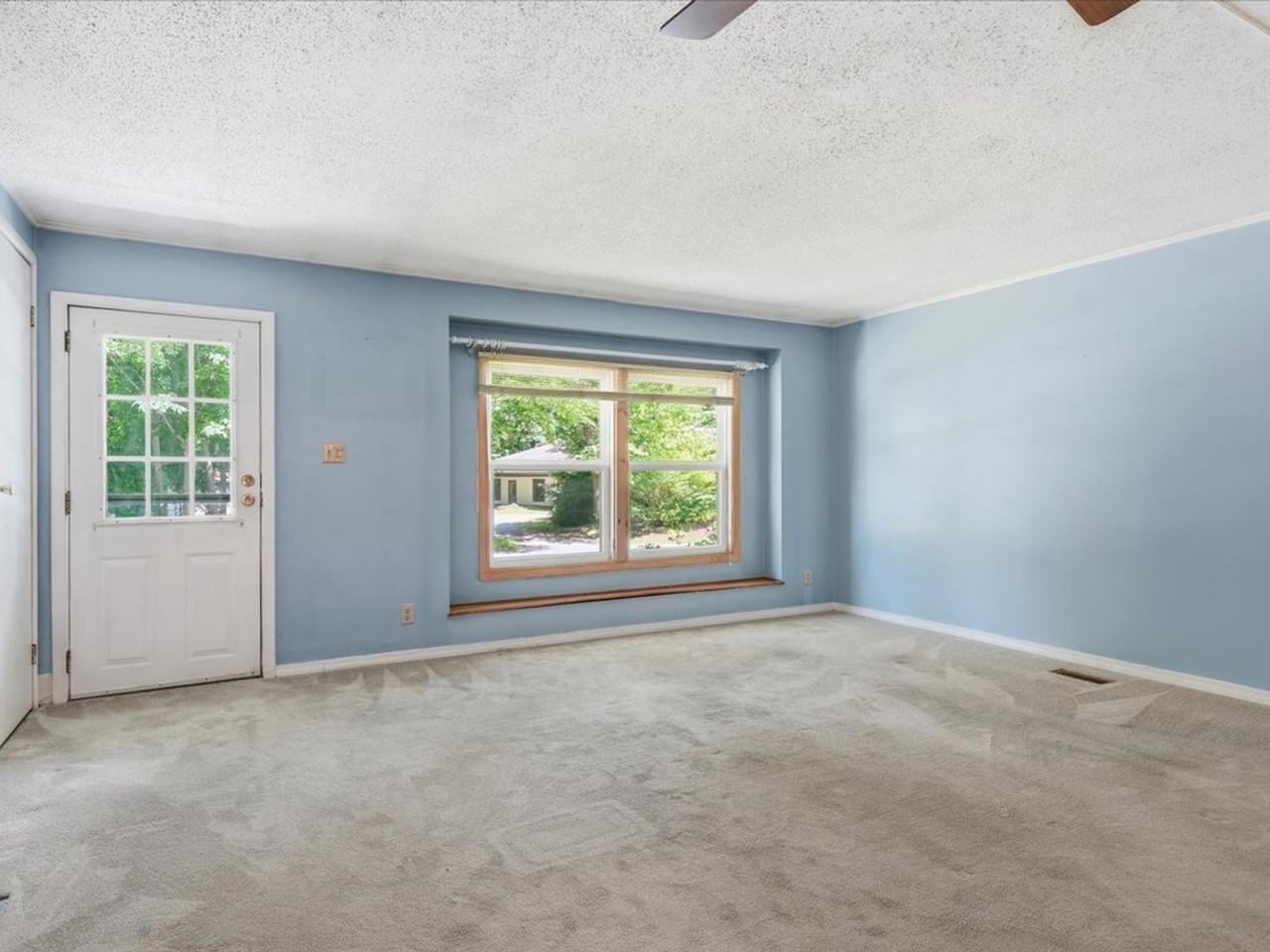 135 Williston Woods Road Property Photo 6