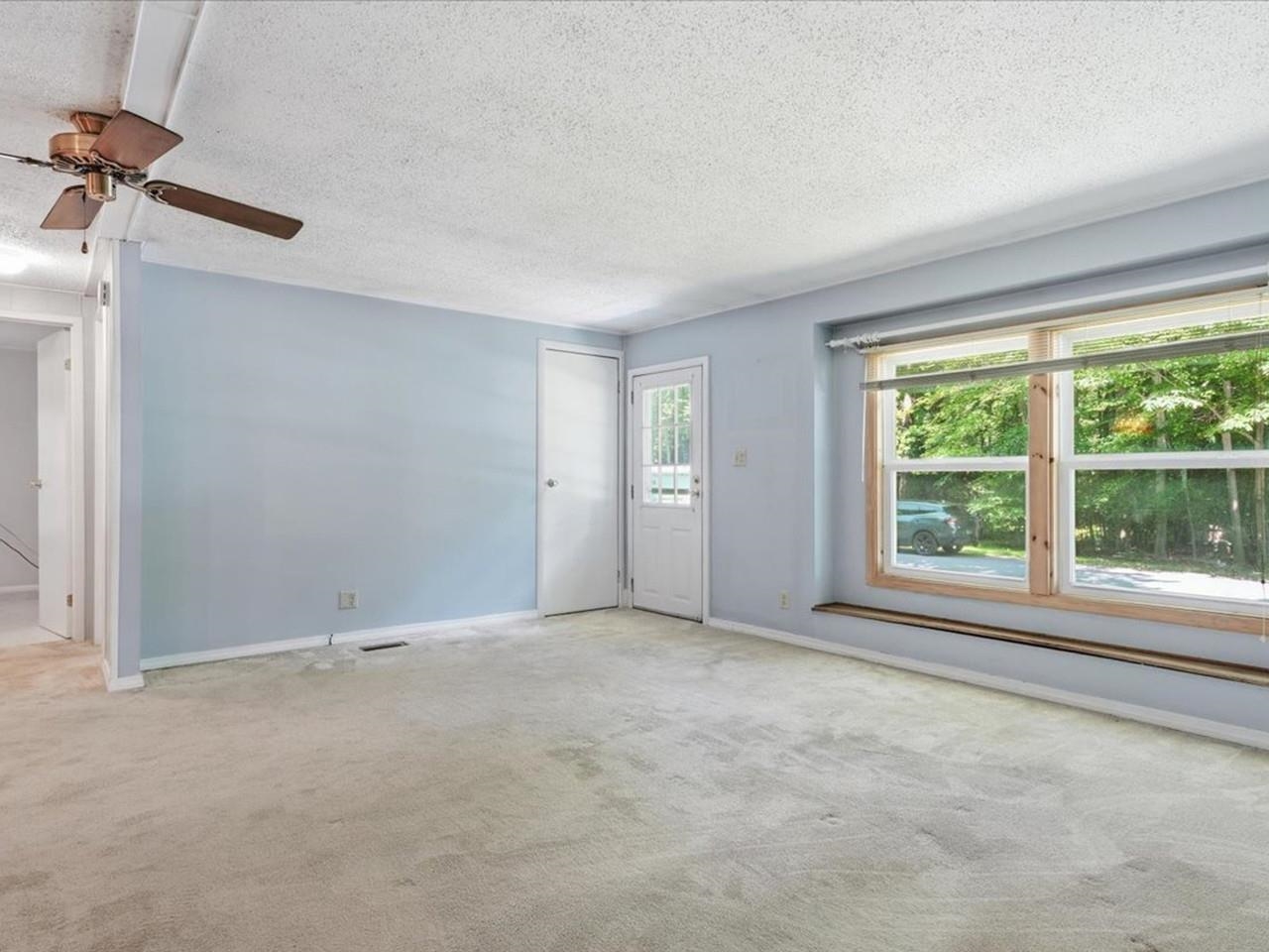 135 Williston Woods Road Property Photo 7